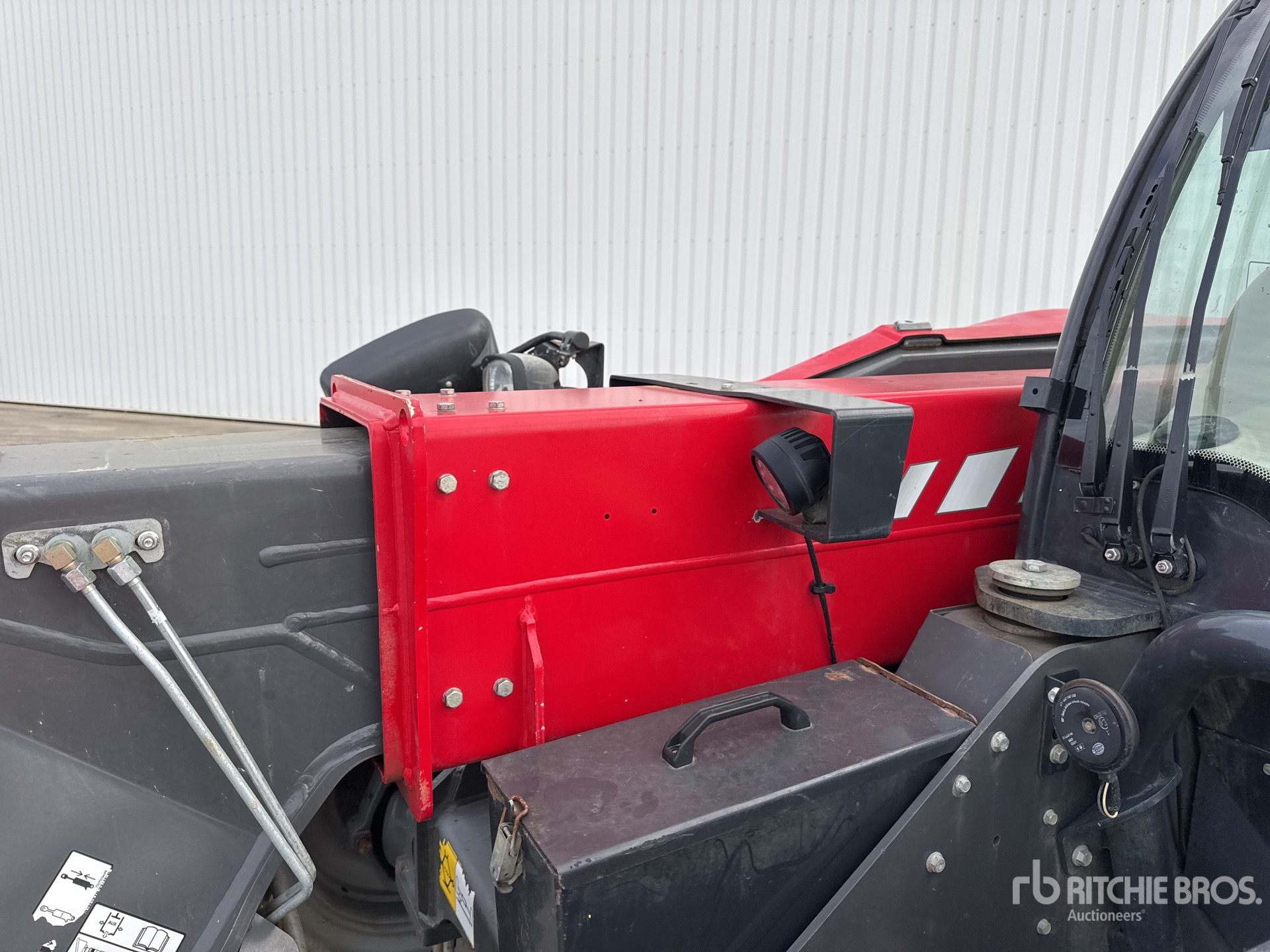 2020 Massey Ferguson TH.8043