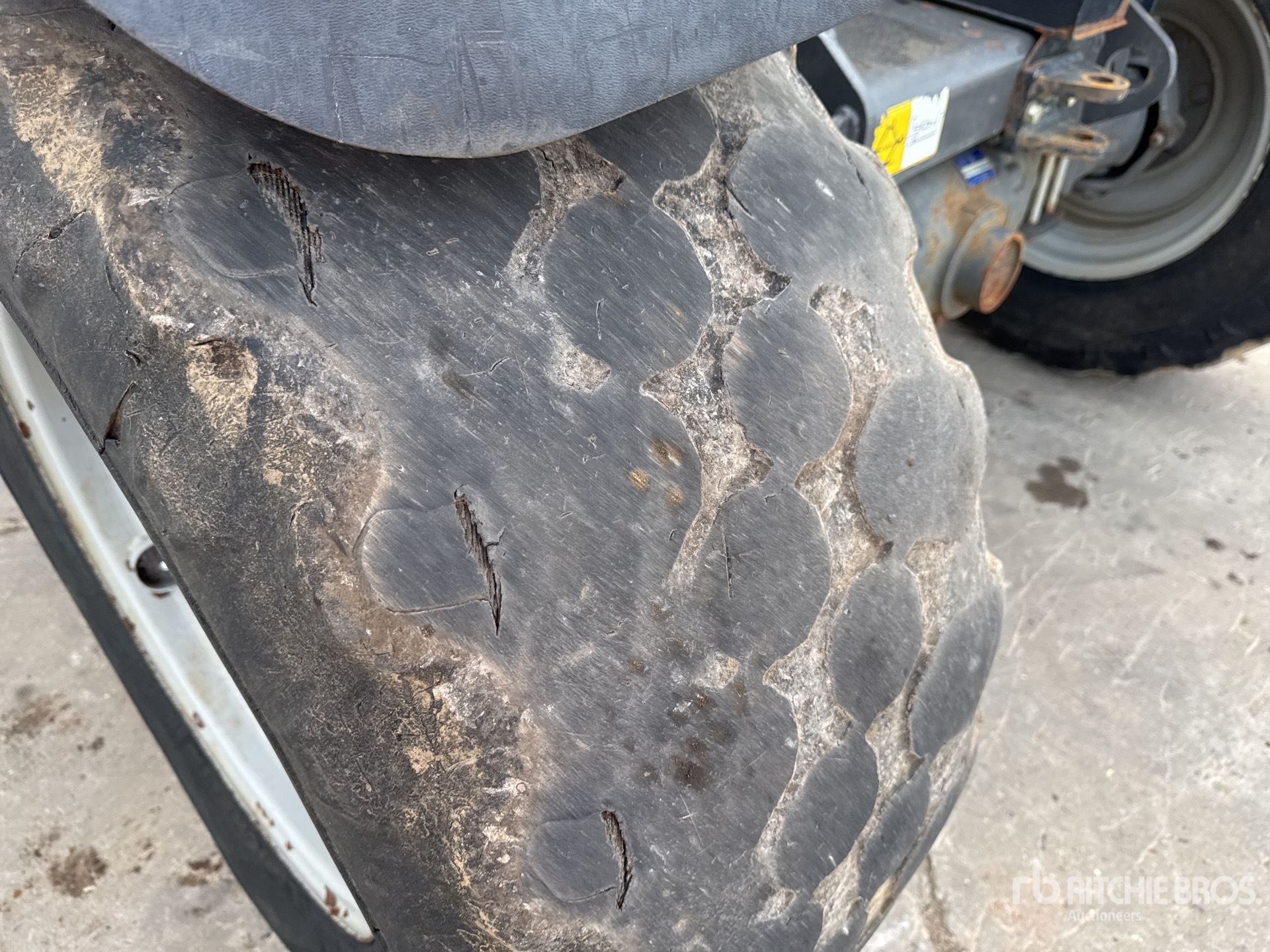 2020 Massey Ferguson TH.8043