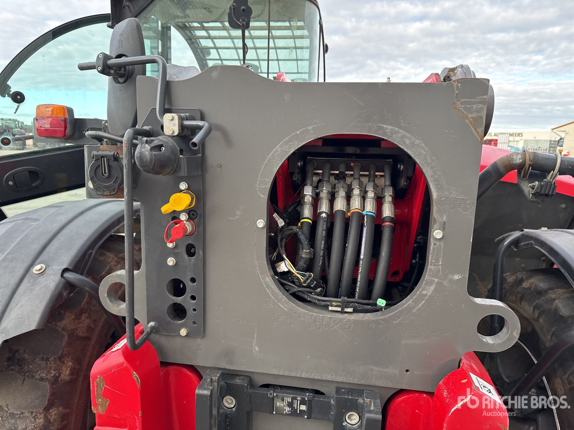2020 Massey Ferguson TH.8043