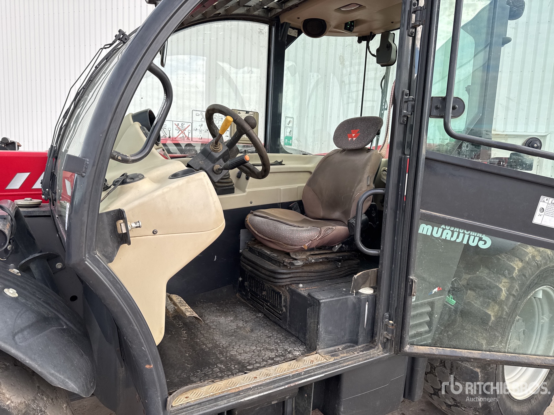 2020 Massey Ferguson TH.8043