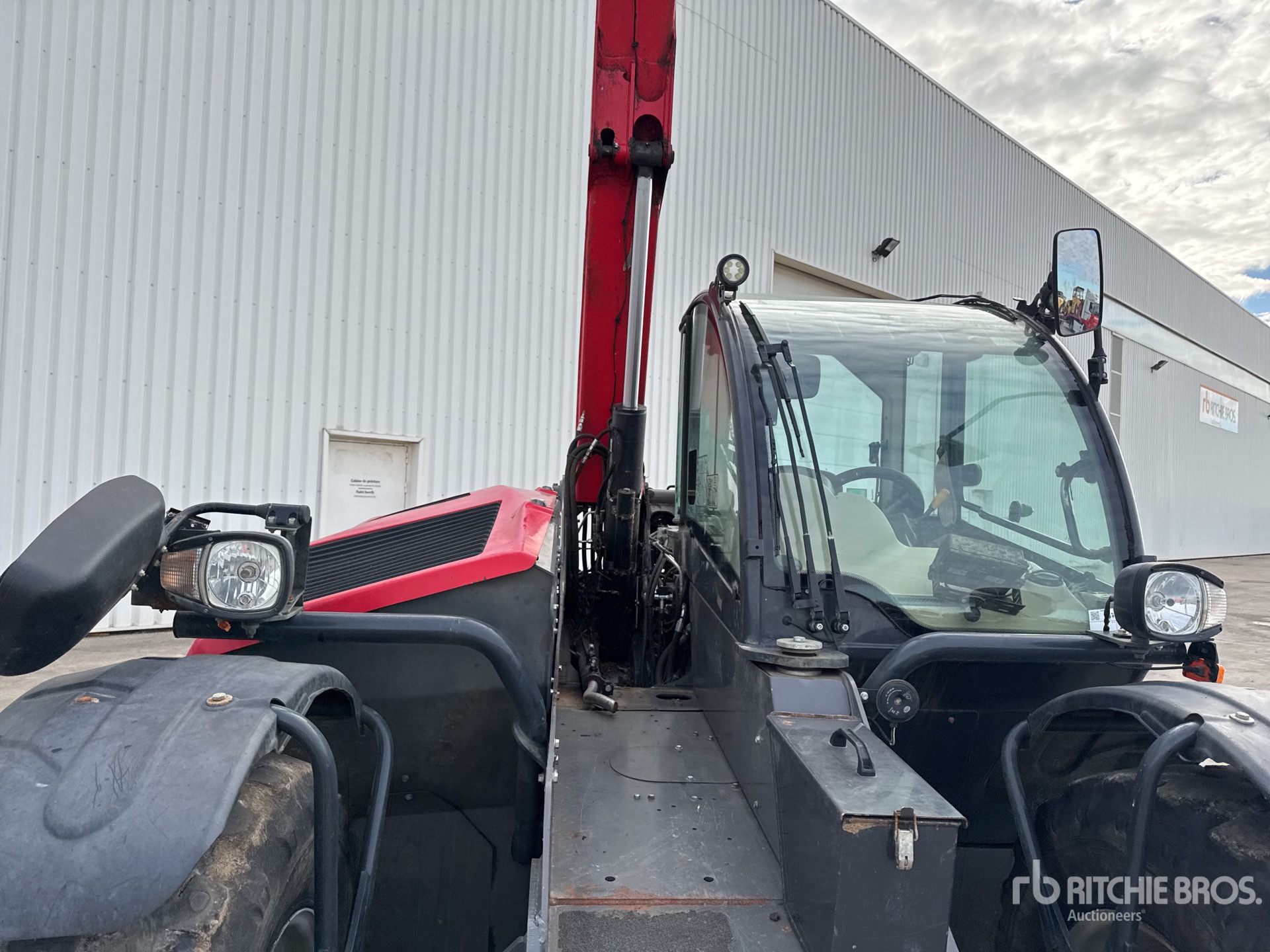 2020 Massey Ferguson TH.8043