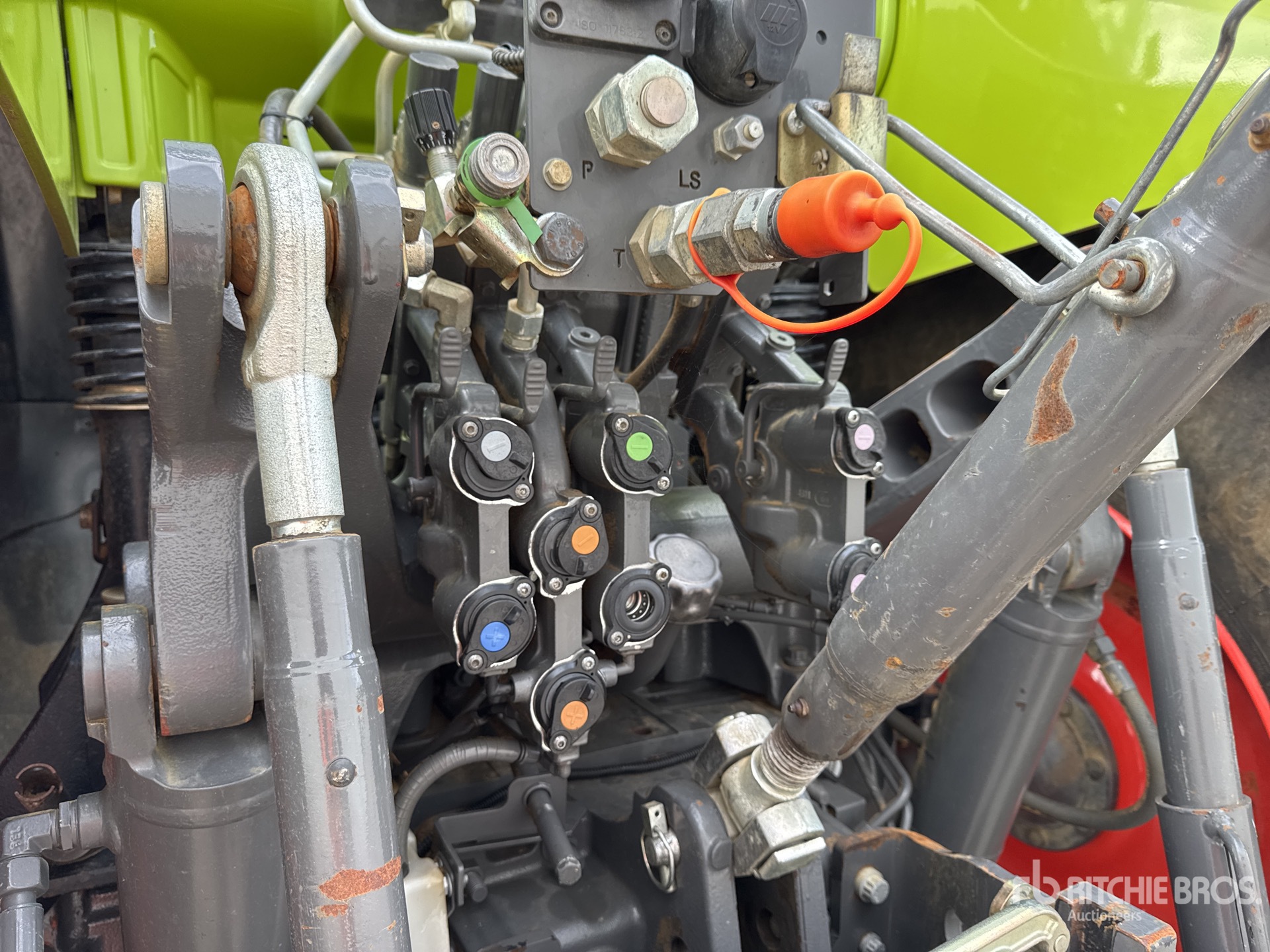 2017 Claas AXION 800