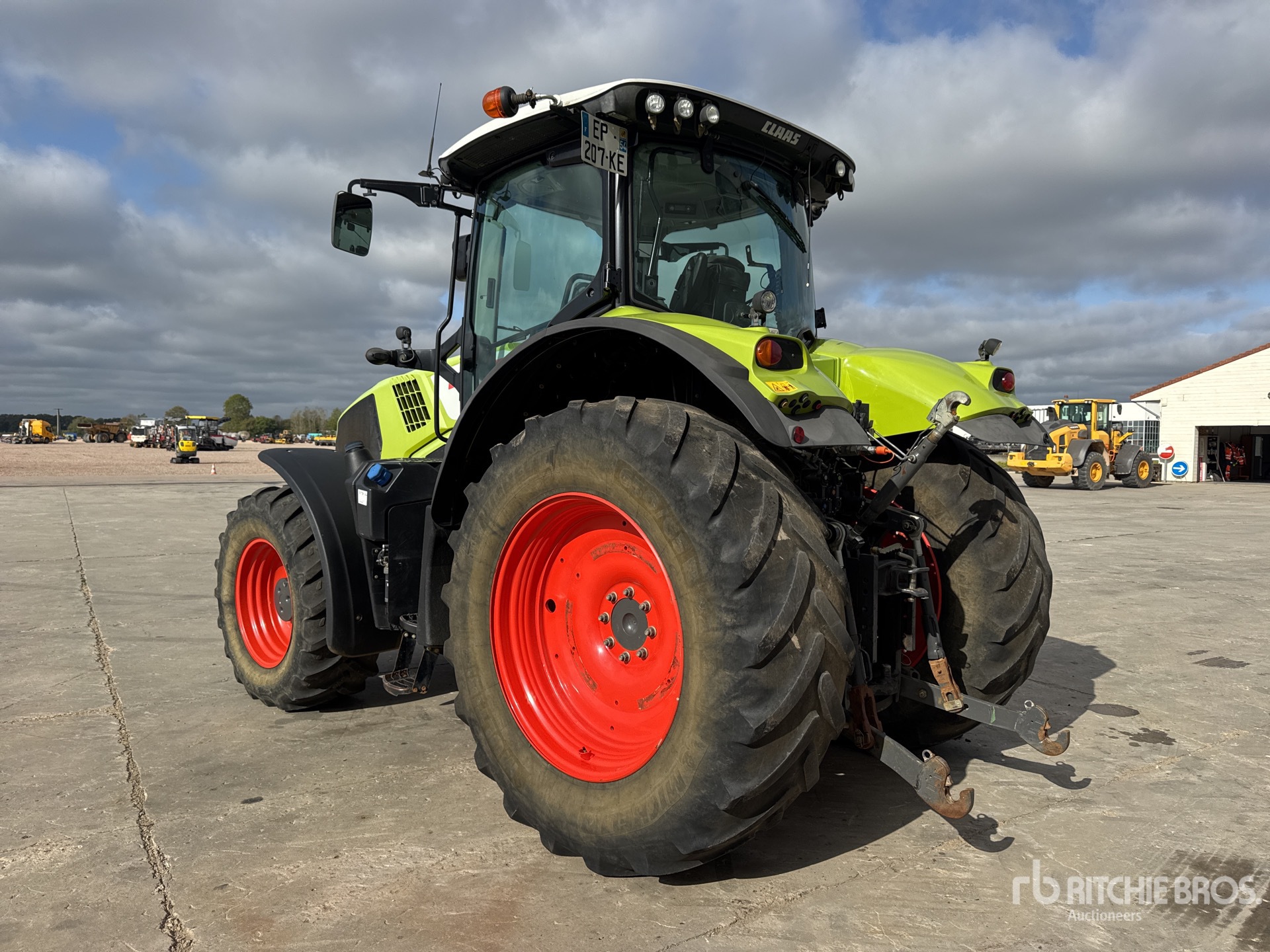 2017 Claas AXION 800