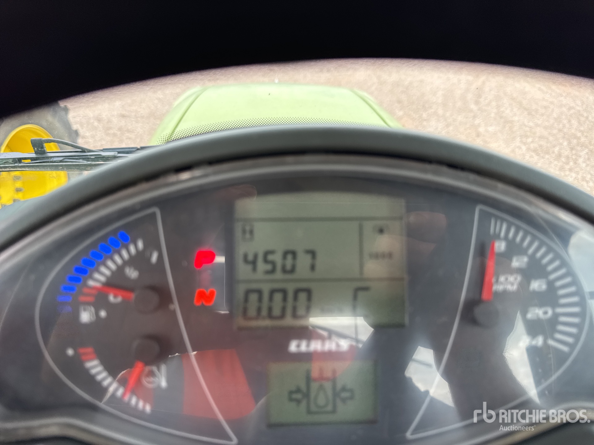 2017 Claas AXION 800