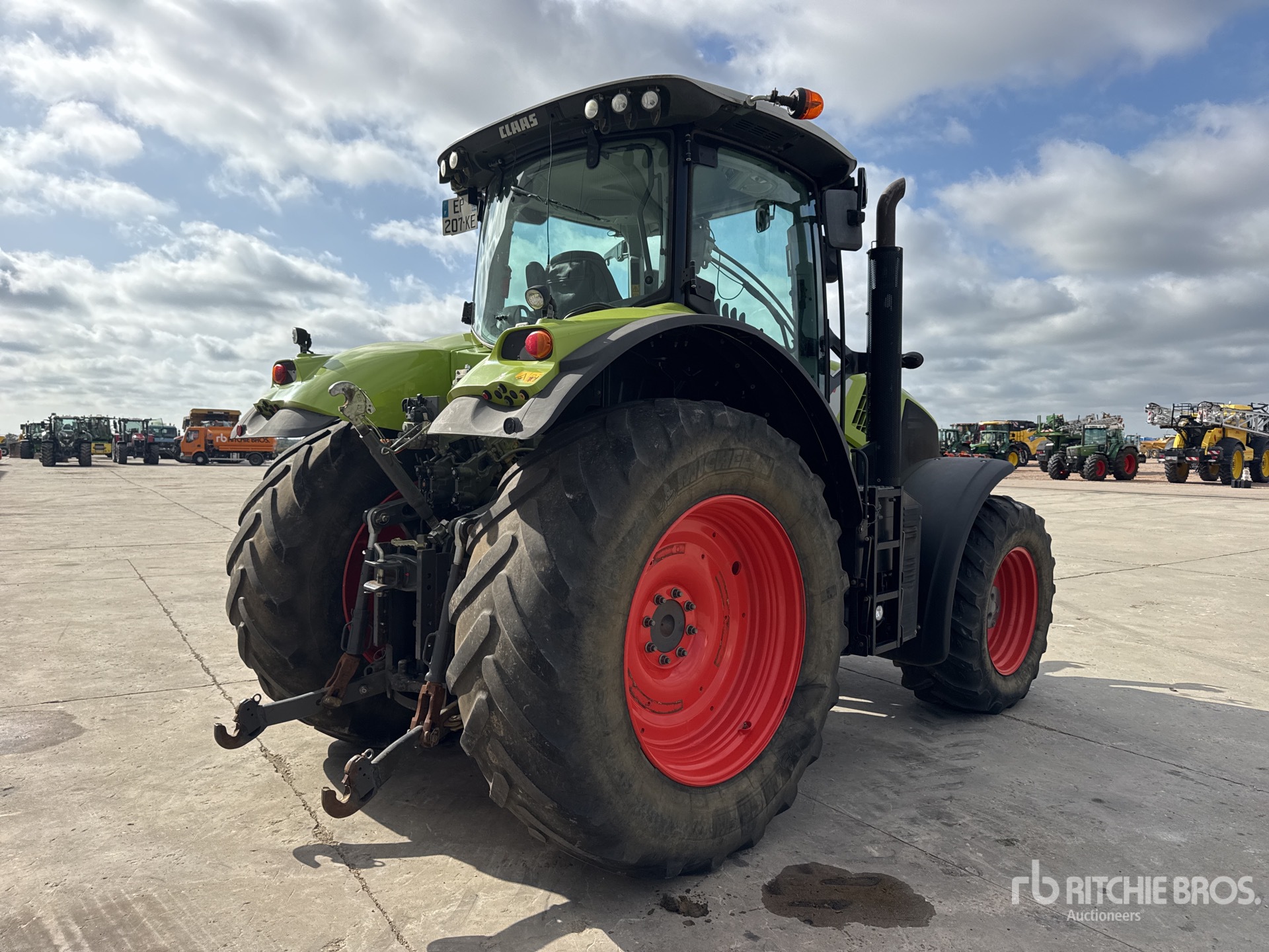 2017 Claas AXION 800