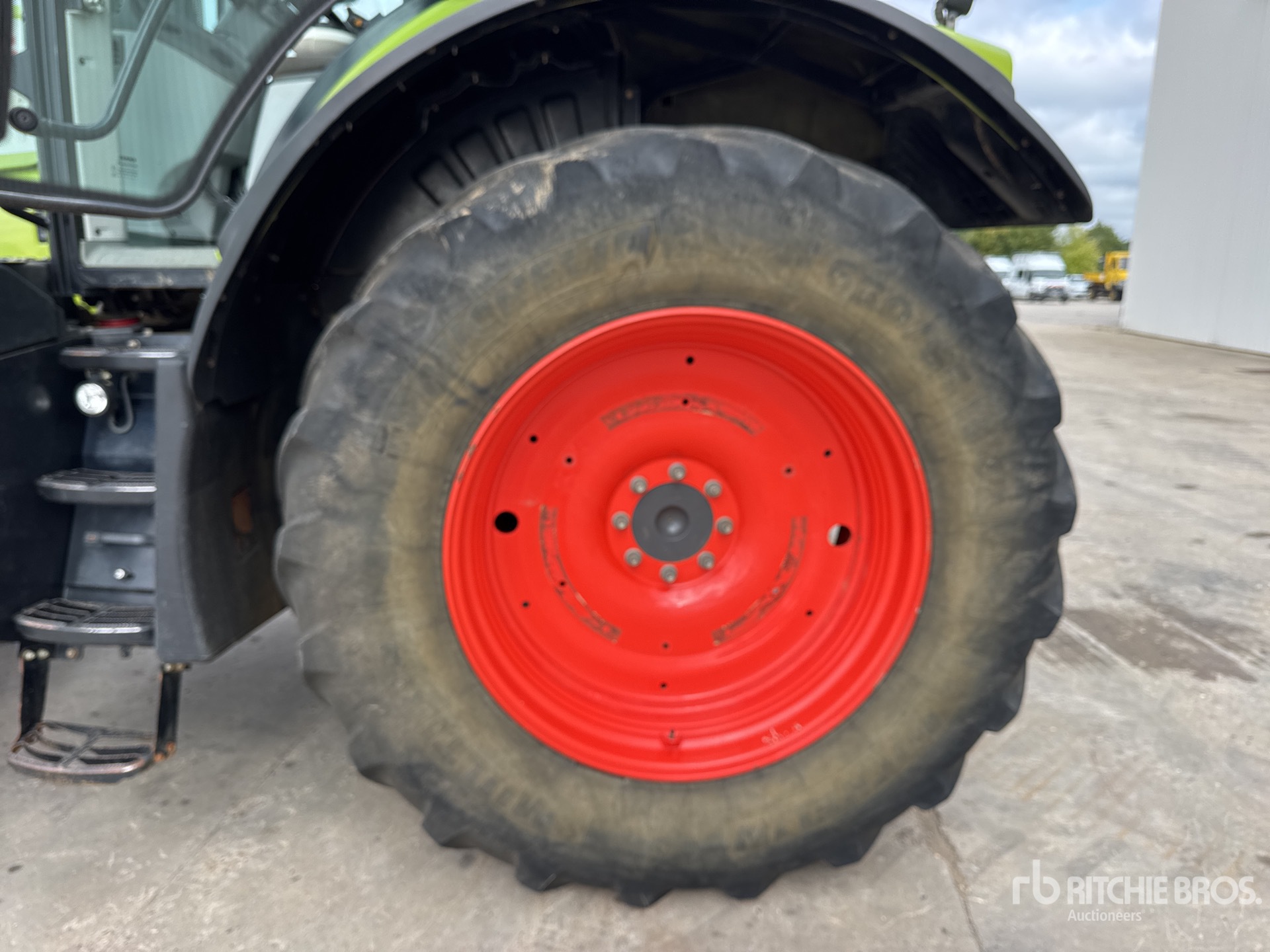 2017 Claas AXION 800