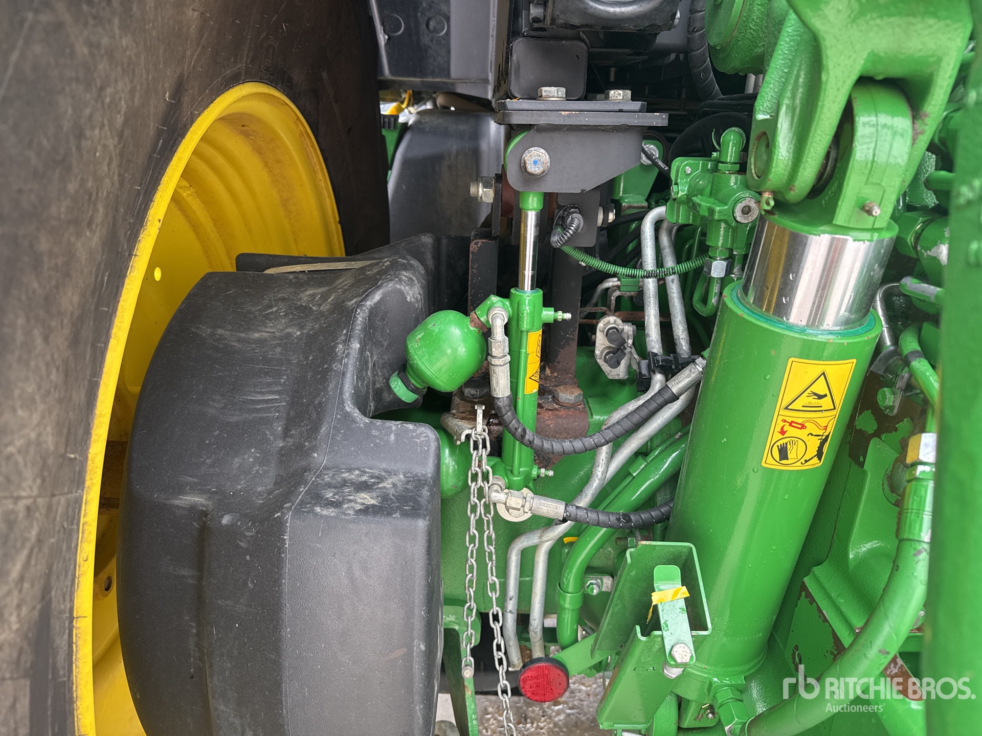 2021 John Deere 6215R
