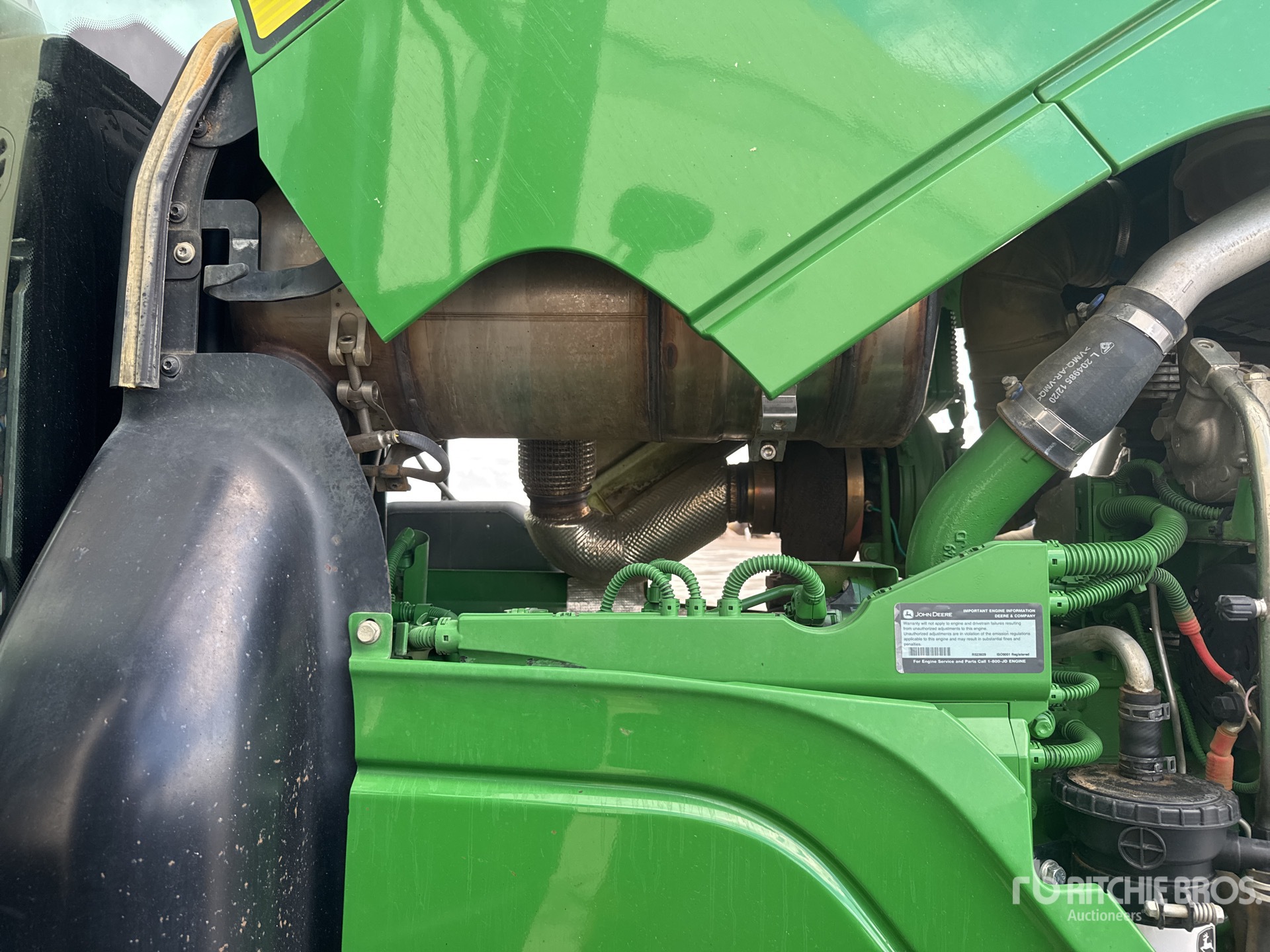 2021 John Deere 6215R
