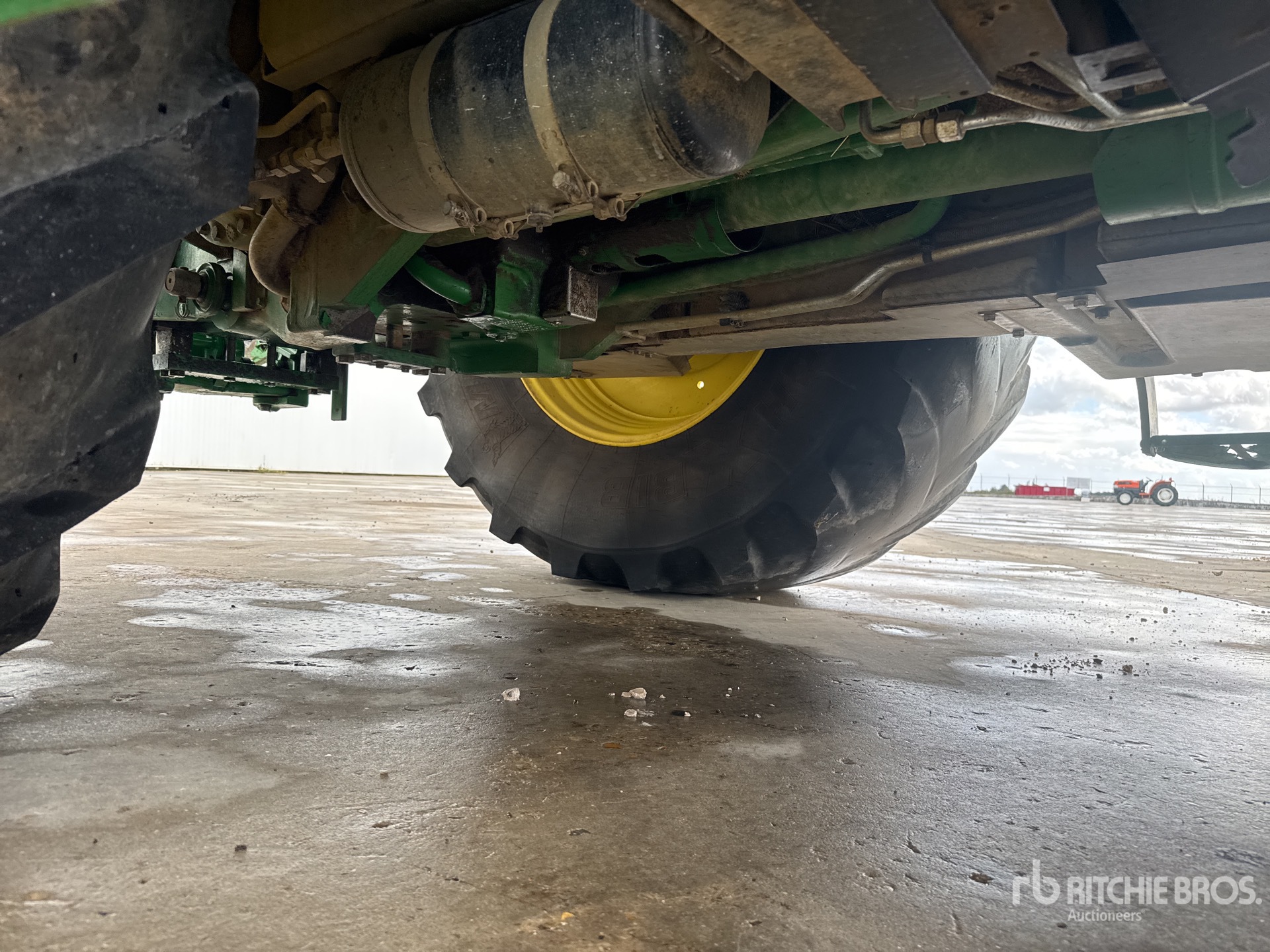 2021 John Deere 6215R