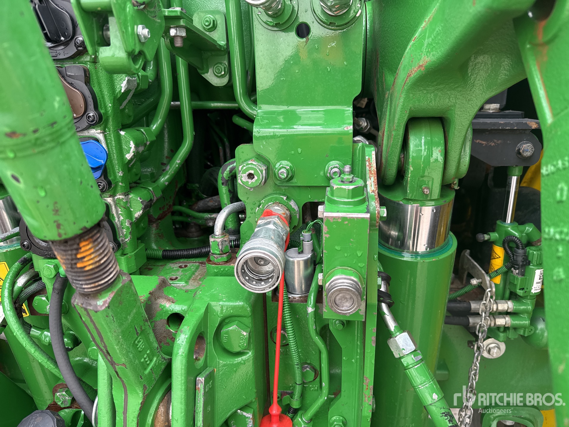 2021 John Deere 6215R