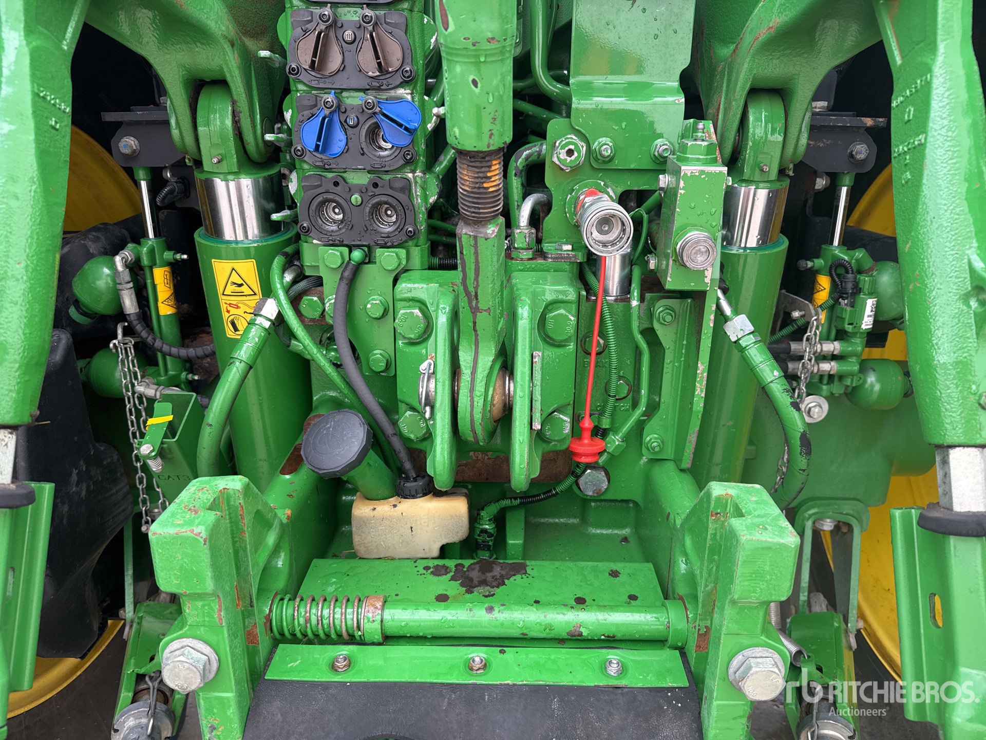 2021 John Deere 6215R