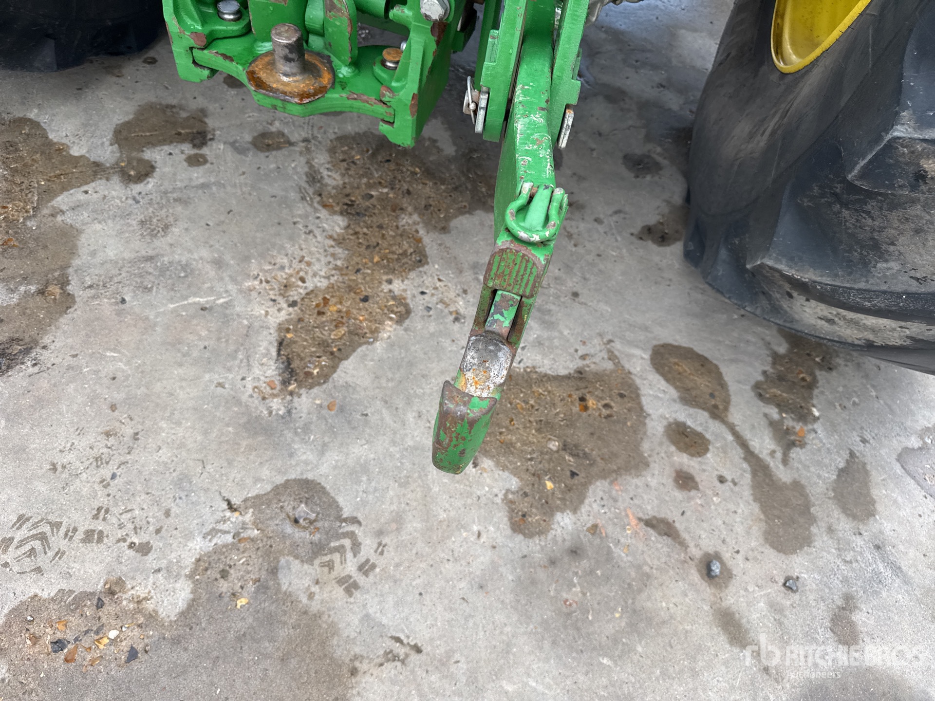 2021 John Deere 6215R