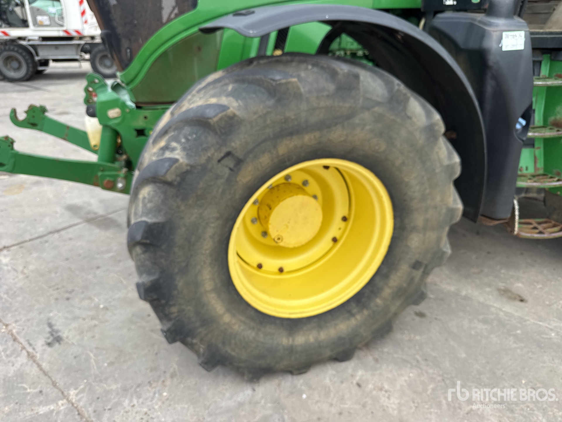 2015 John Deere 6215R AUTO POWE