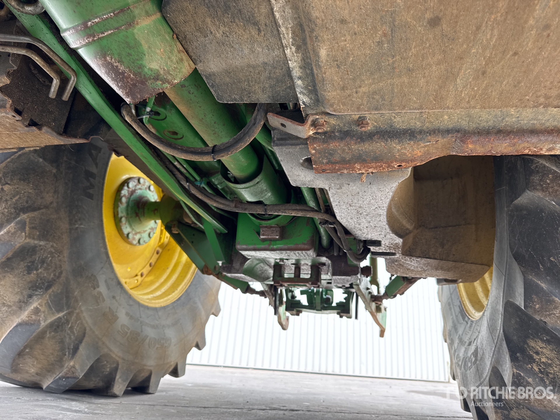 2015 John Deere 6215R AUTO POWE