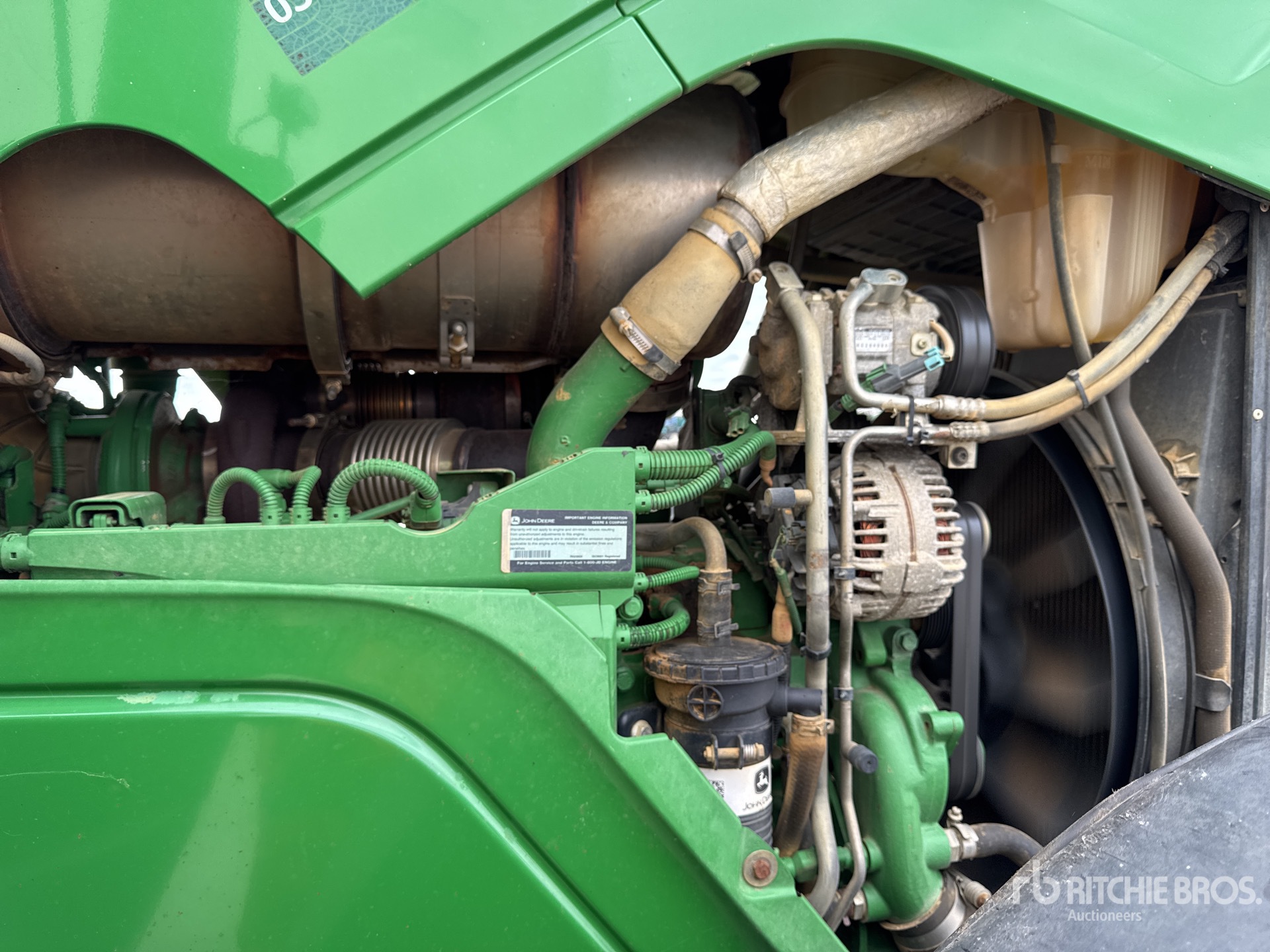 2015 John Deere 6215R AUTO POWE
