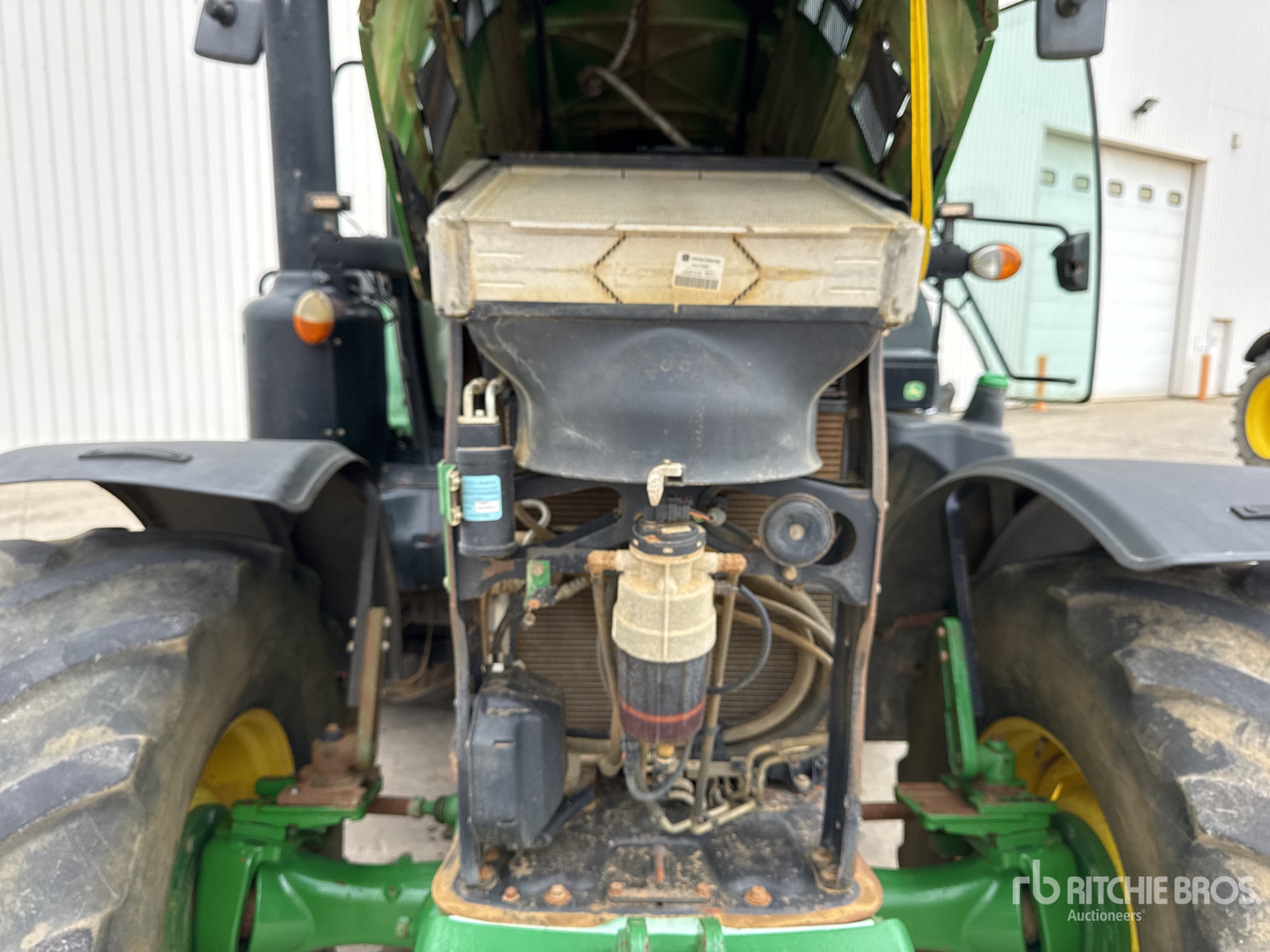 2015 John Deere 6215R AUTO POWE