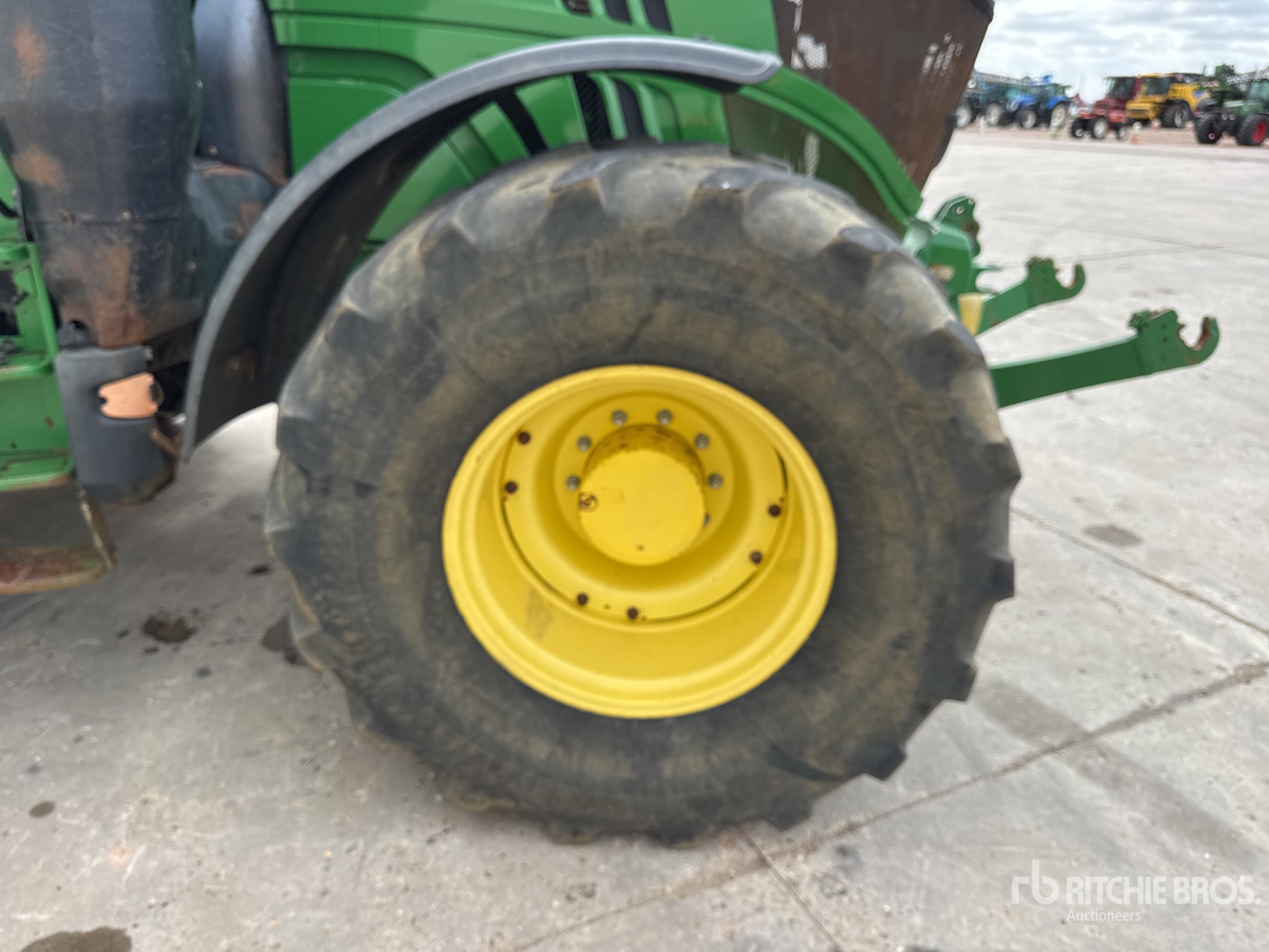 2015 John Deere 6215R AUTO POWE
