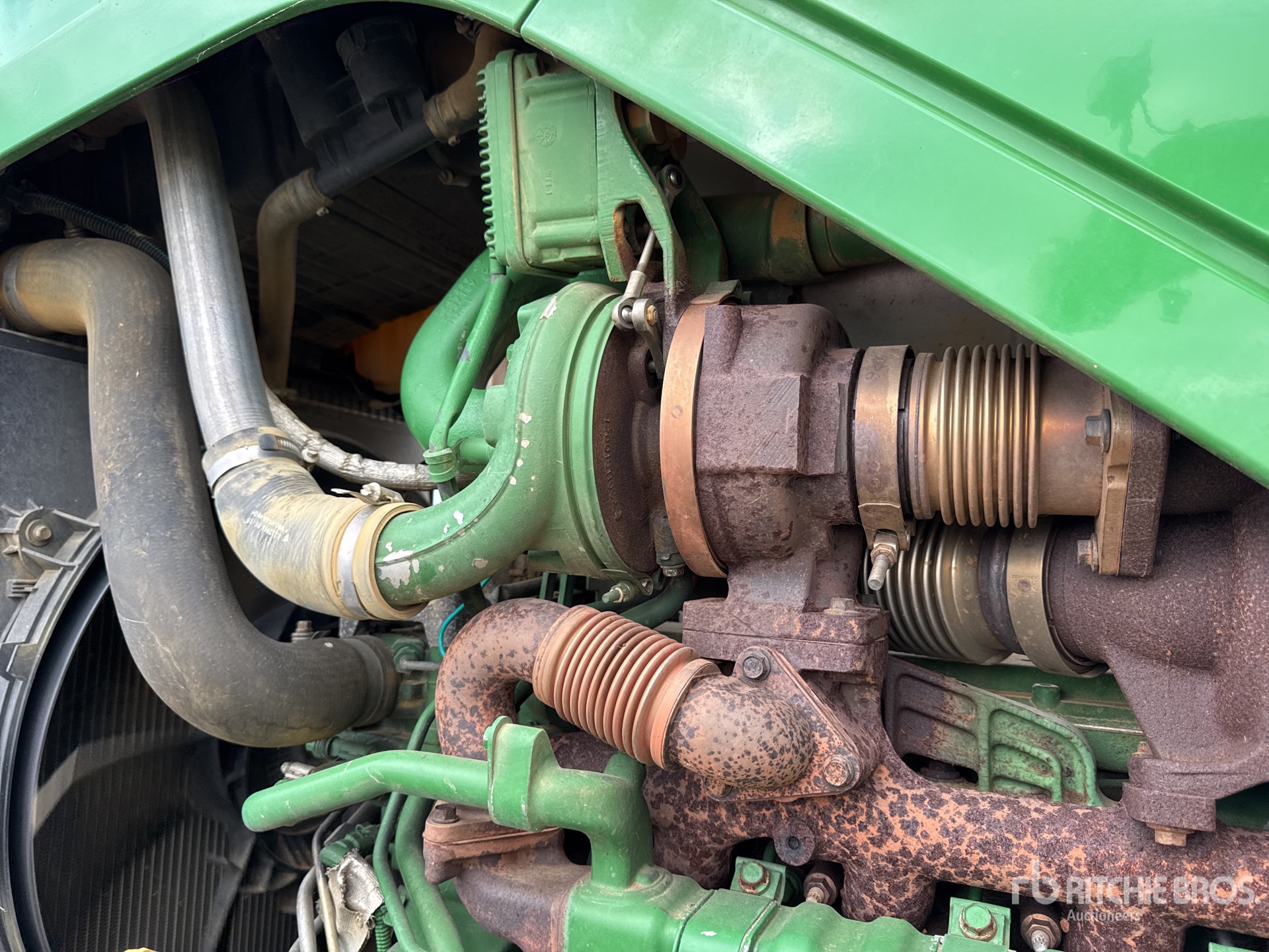 2015 John Deere 6215R AUTO POWE
