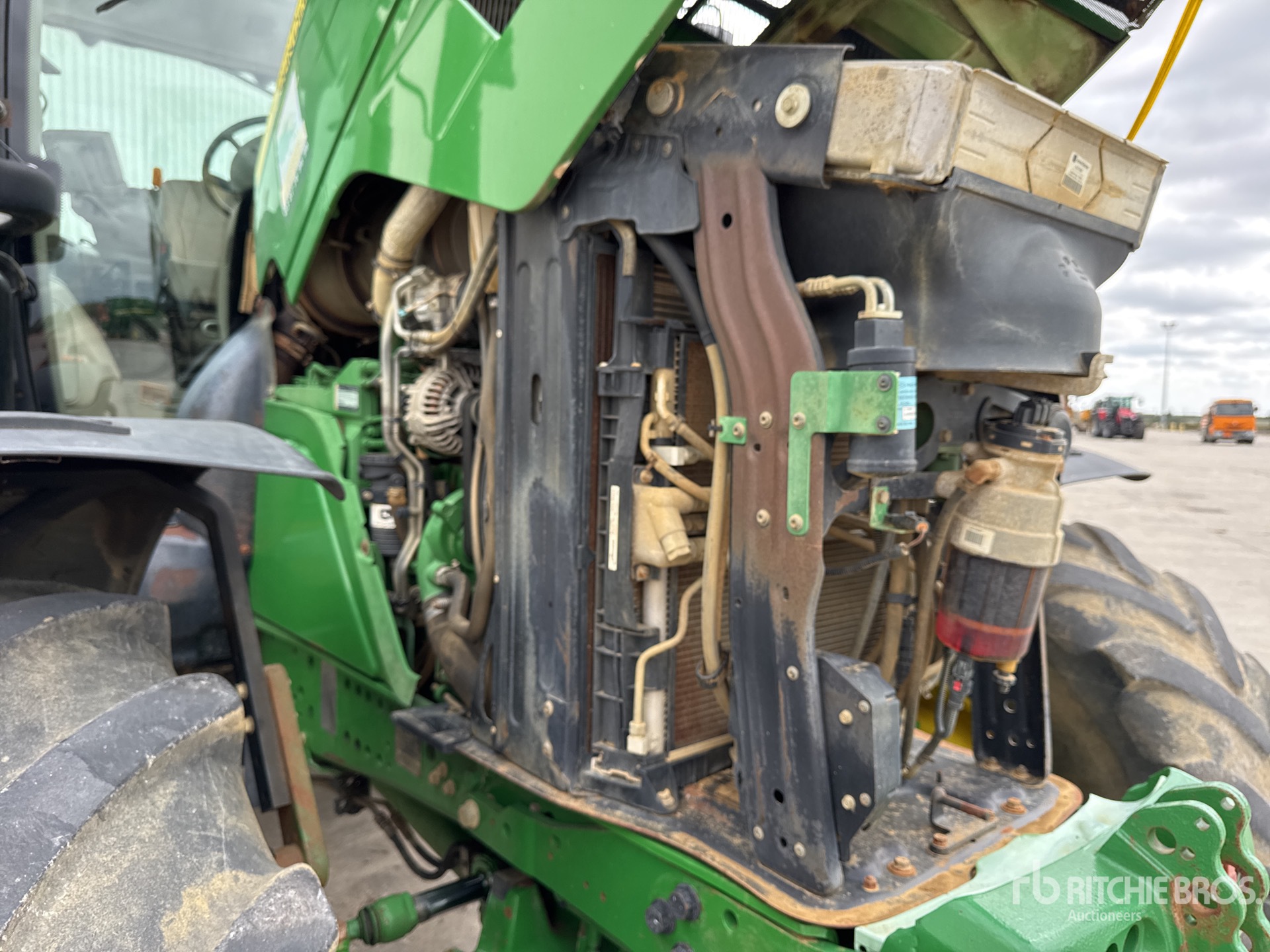 2015 John Deere 6215R AUTO POWE