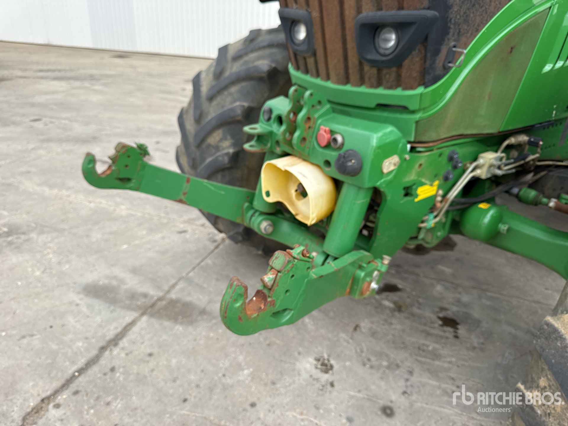 2015 John Deere 6215R AUTO POWE