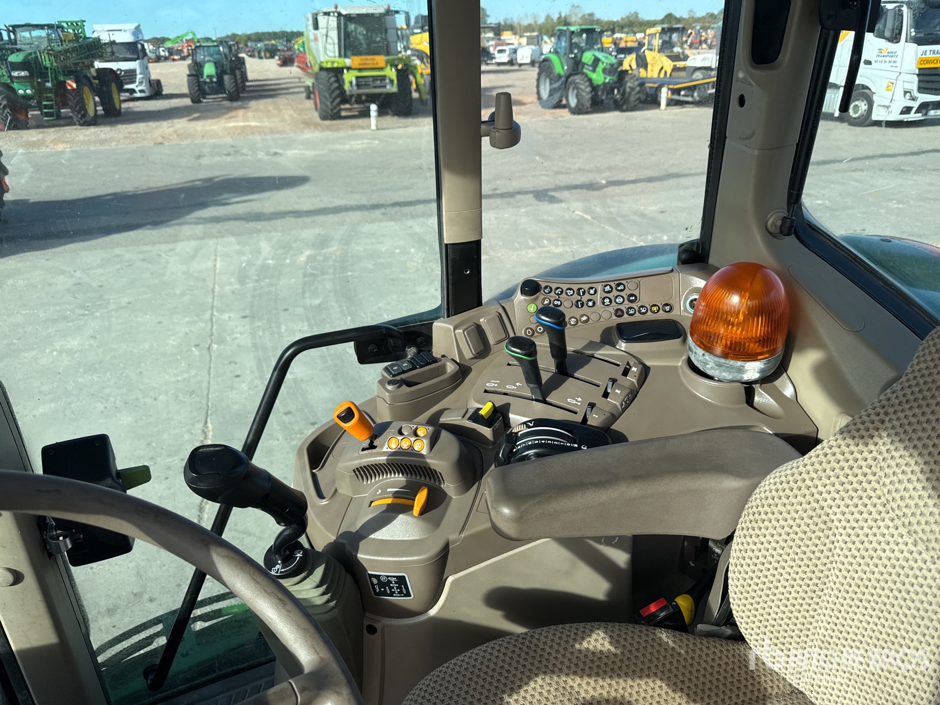 2024 John Deere 6195M
