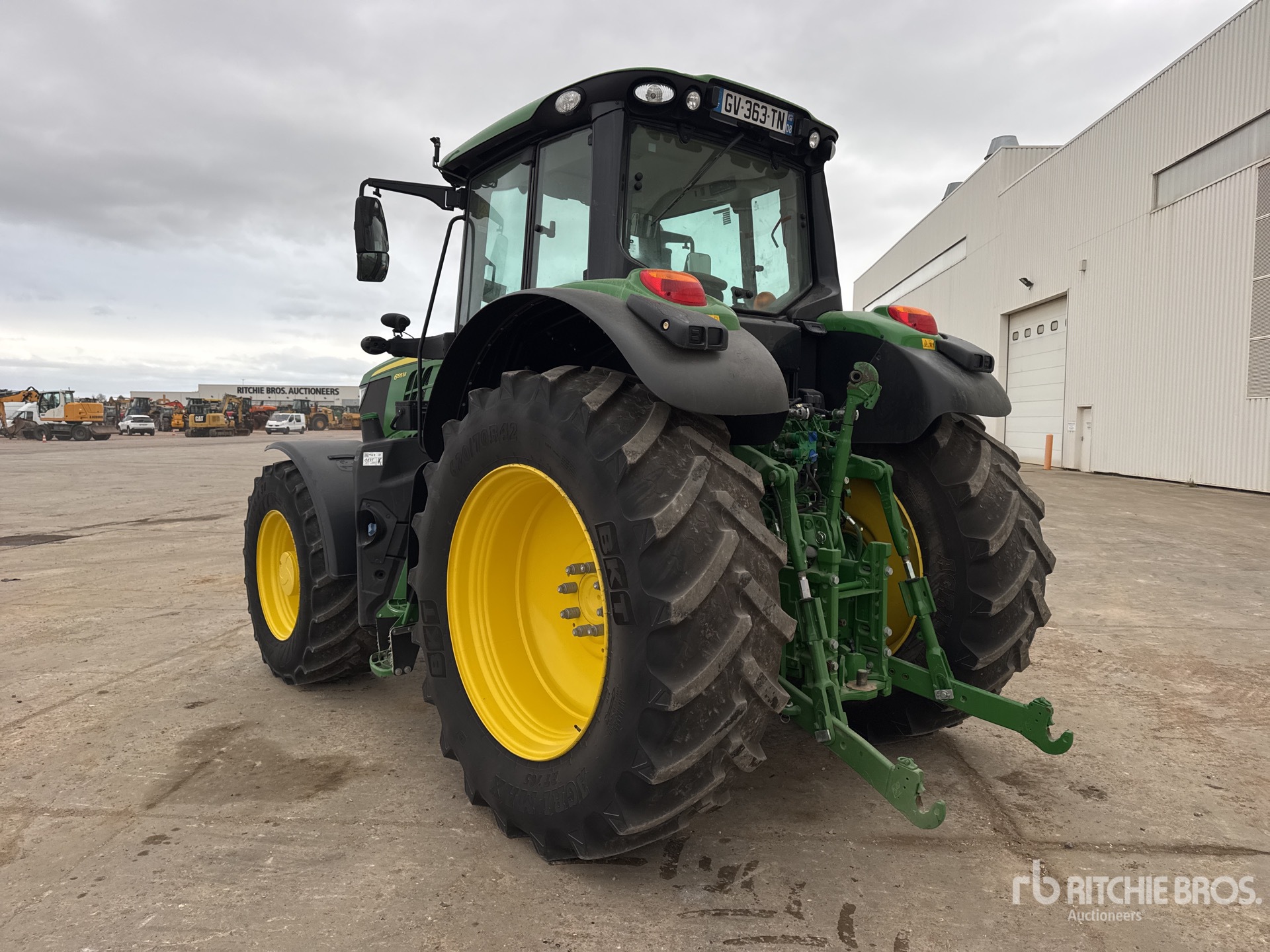 2024 John Deere 6195M