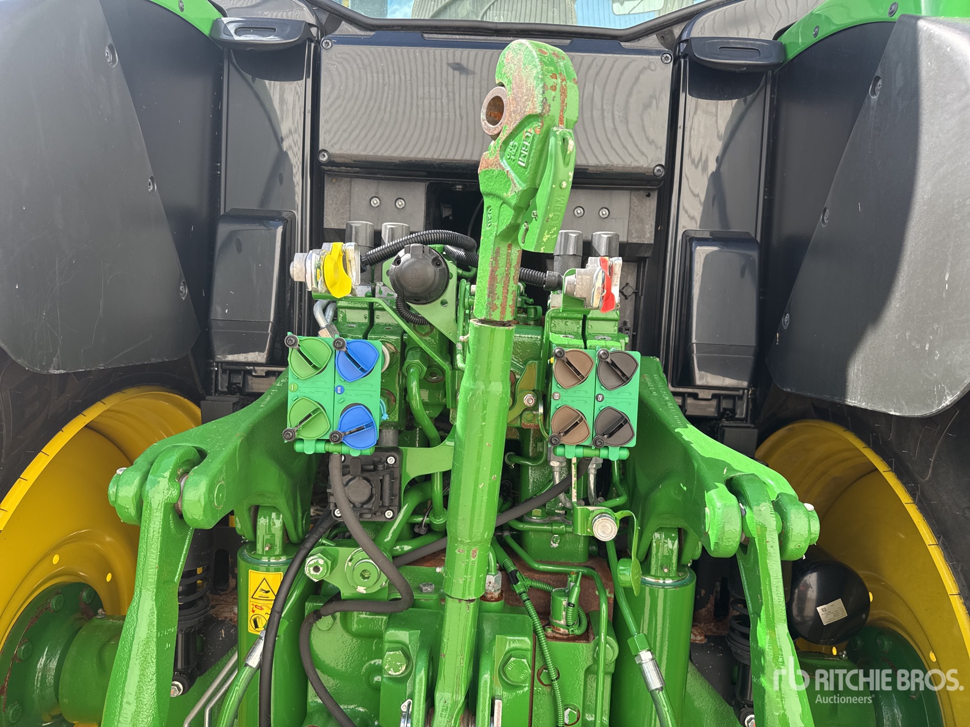 2024 John Deere 6195M
