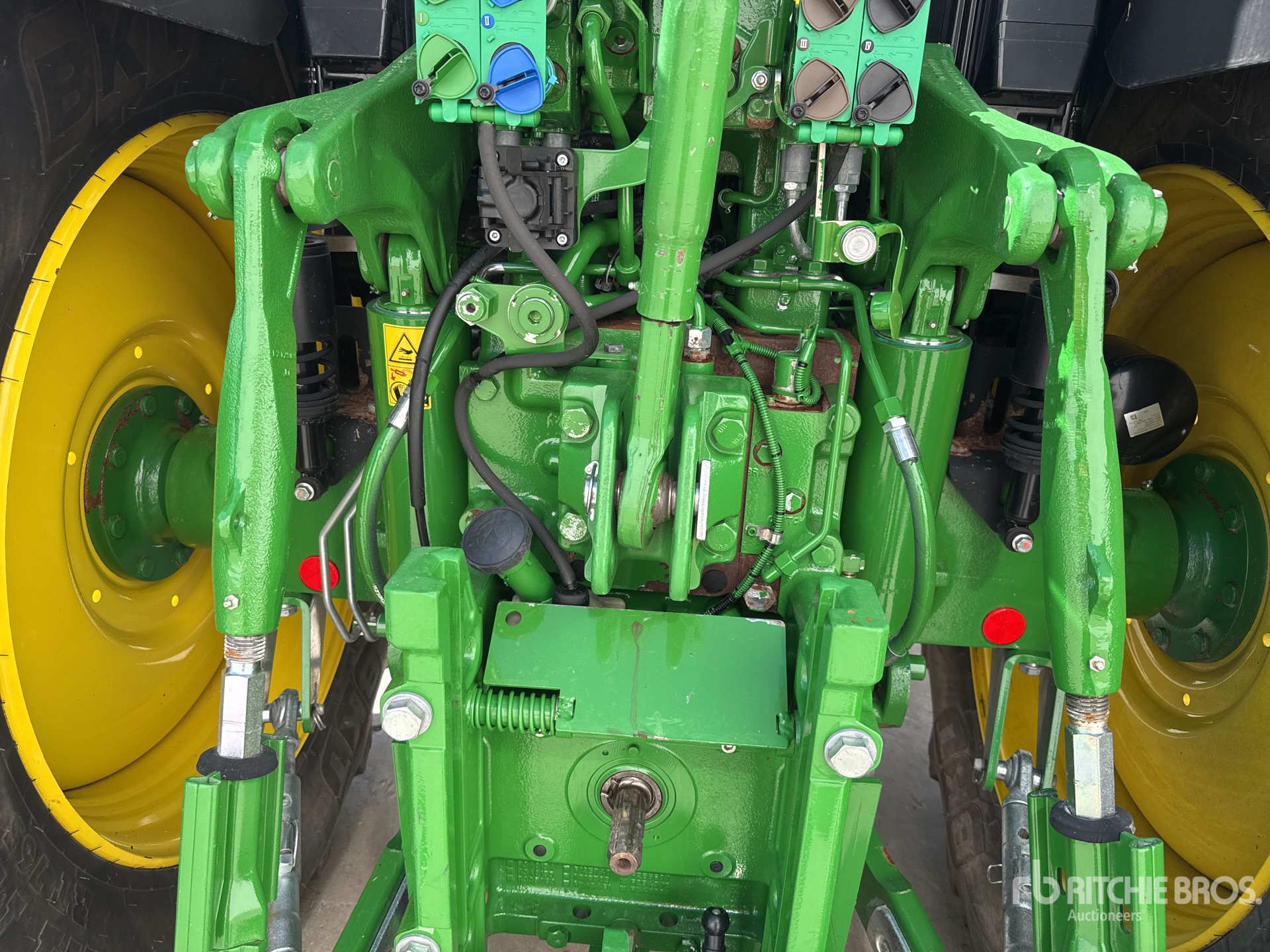 2024 John Deere 6195M