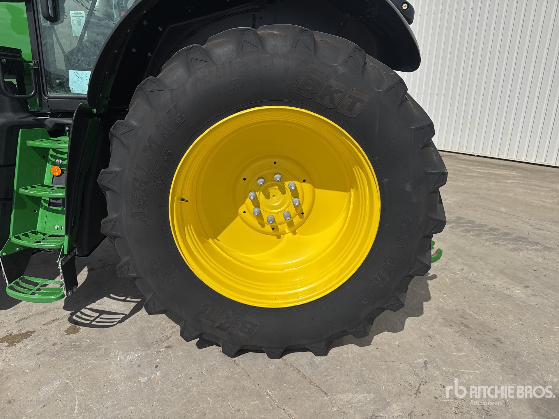 2024 John Deere 6195M