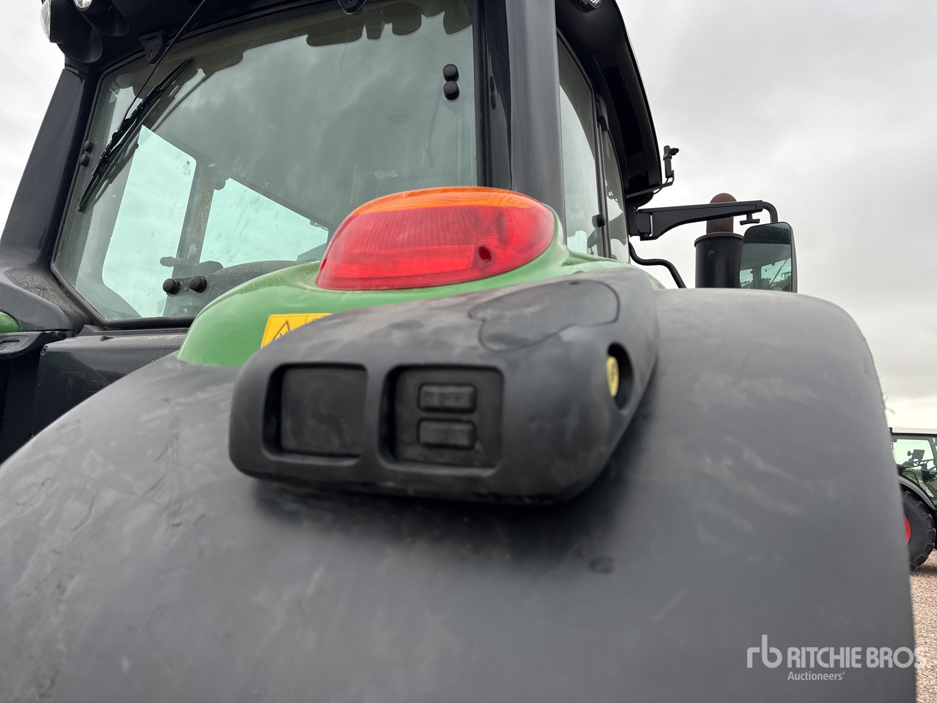 2024 John Deere 6195M