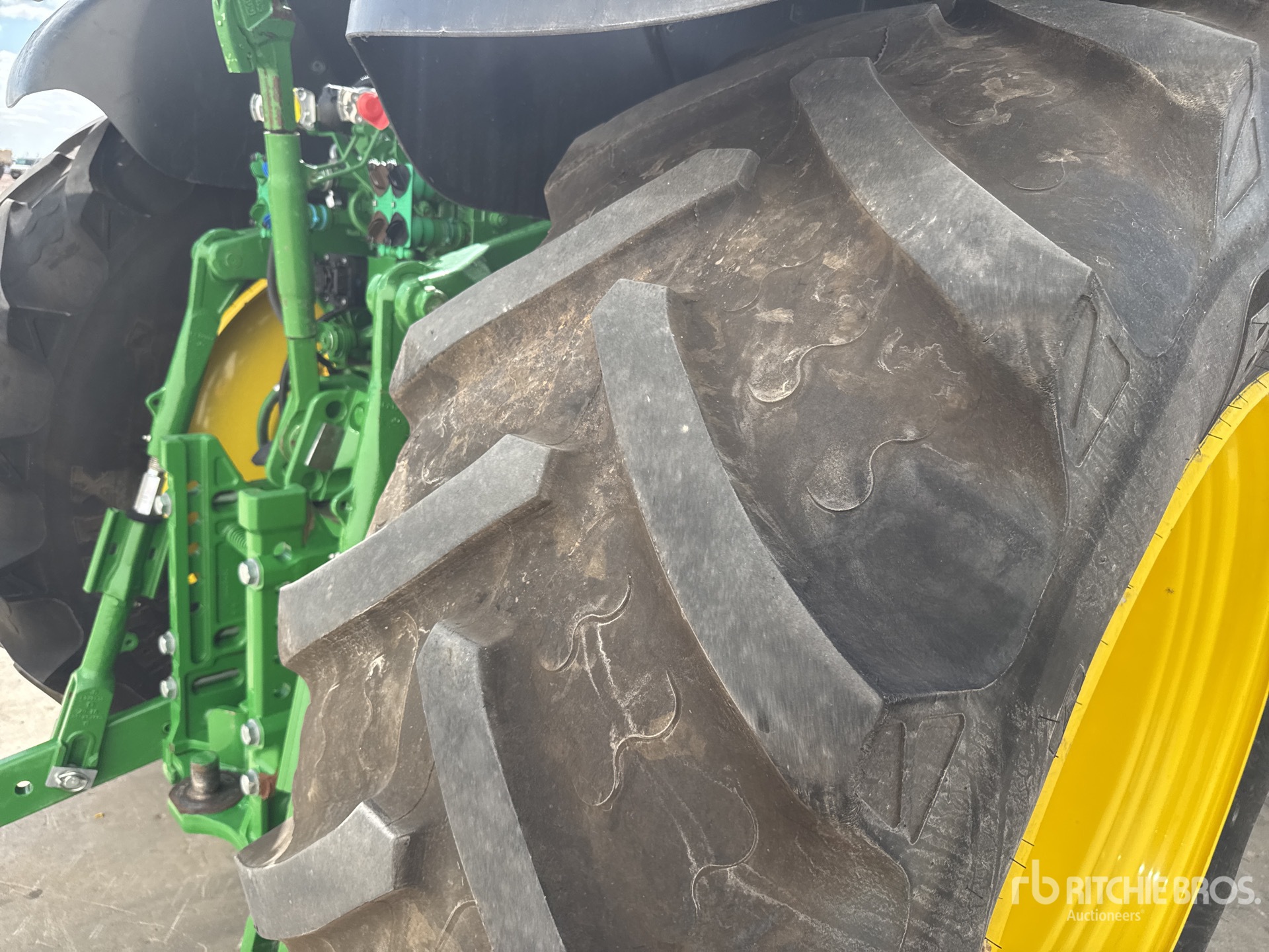 2024 John Deere 6195M