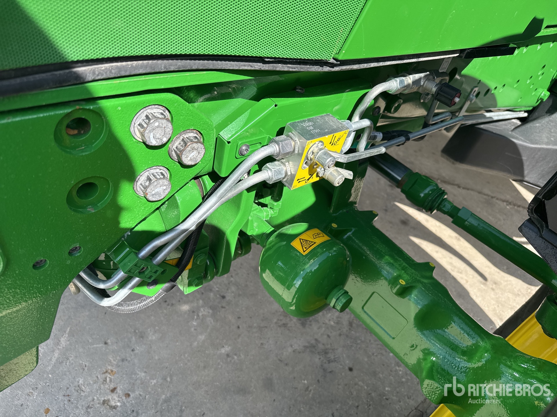 2024 John Deere 6195M