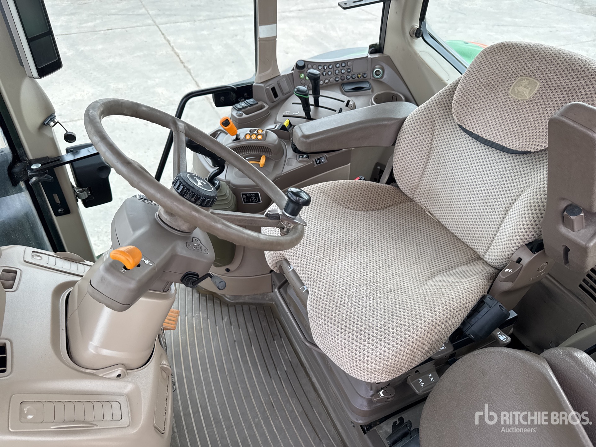 2021 John Deere 6195M COMMAND Q