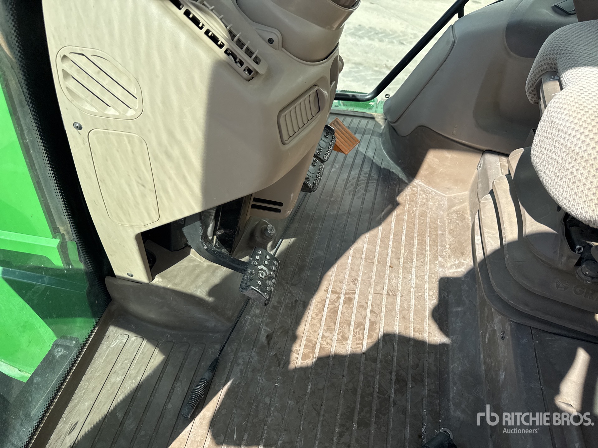 2016 John Deere 6175R AUTO POWE