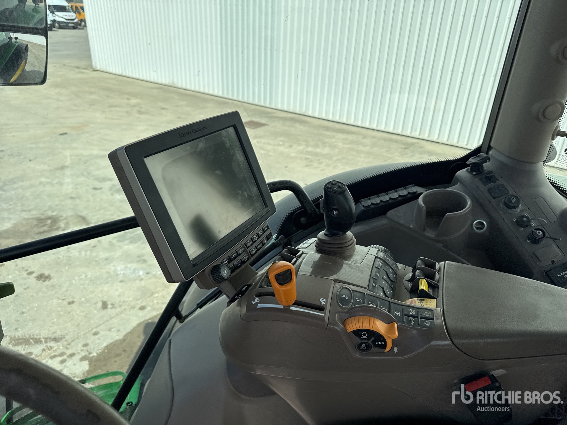 2016 John Deere 6175R AUTO POWE