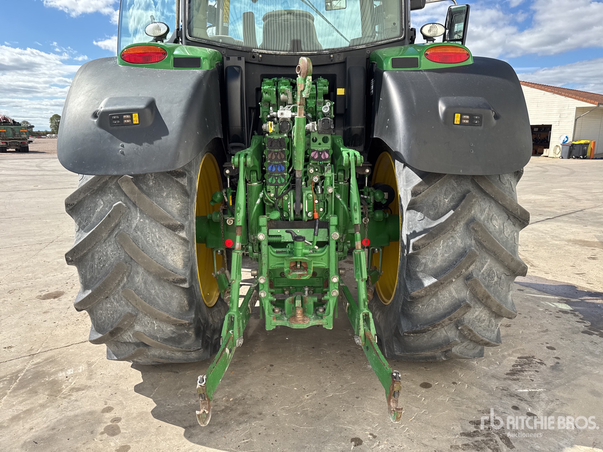 2016 John Deere 6175R AUTO POWE