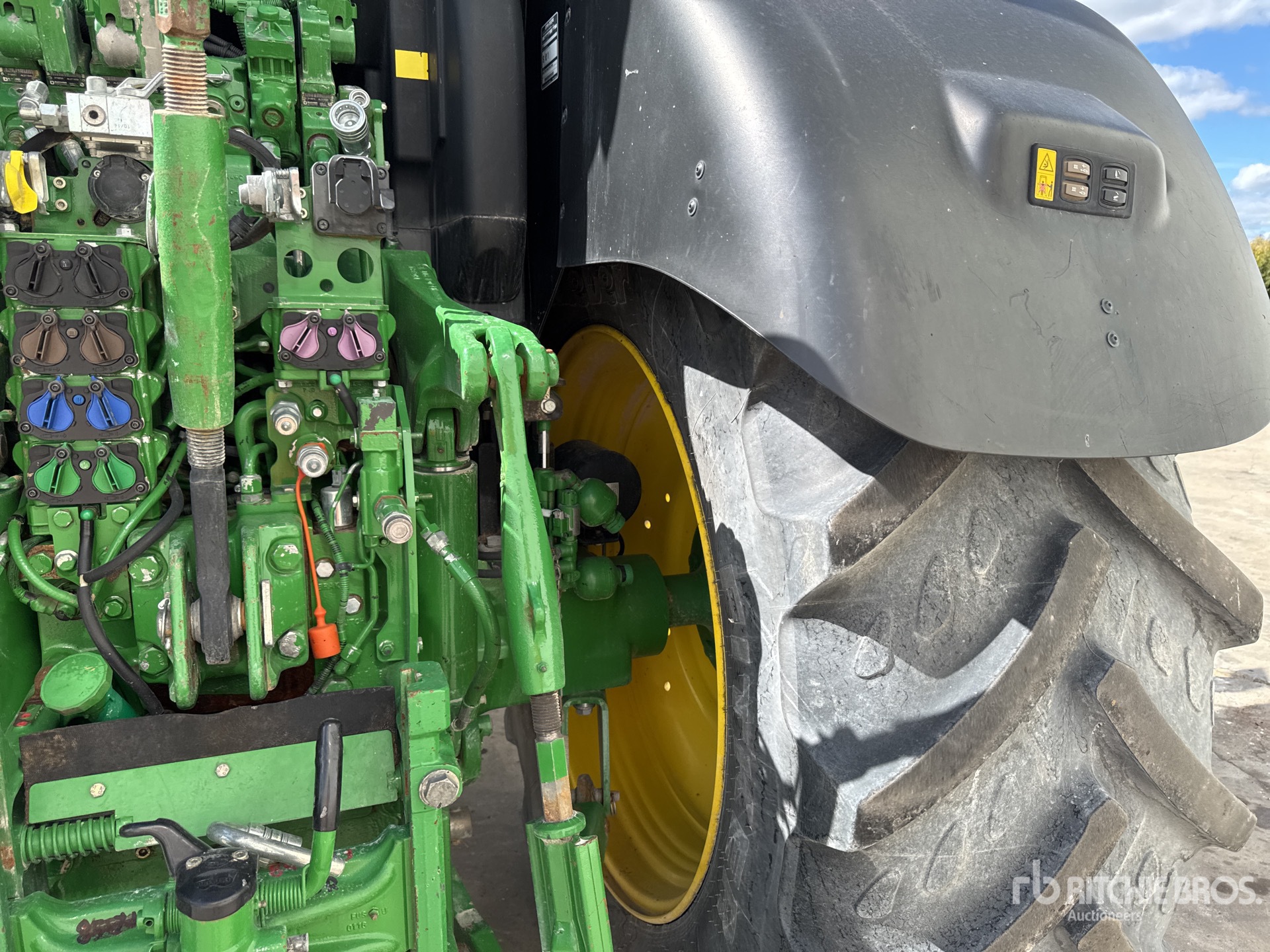 2016 John Deere 6175R AUTO POWE