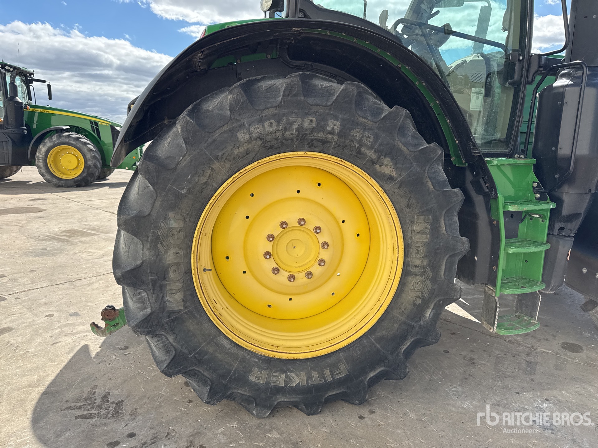 2016 John Deere 6175R AUTO POWE
