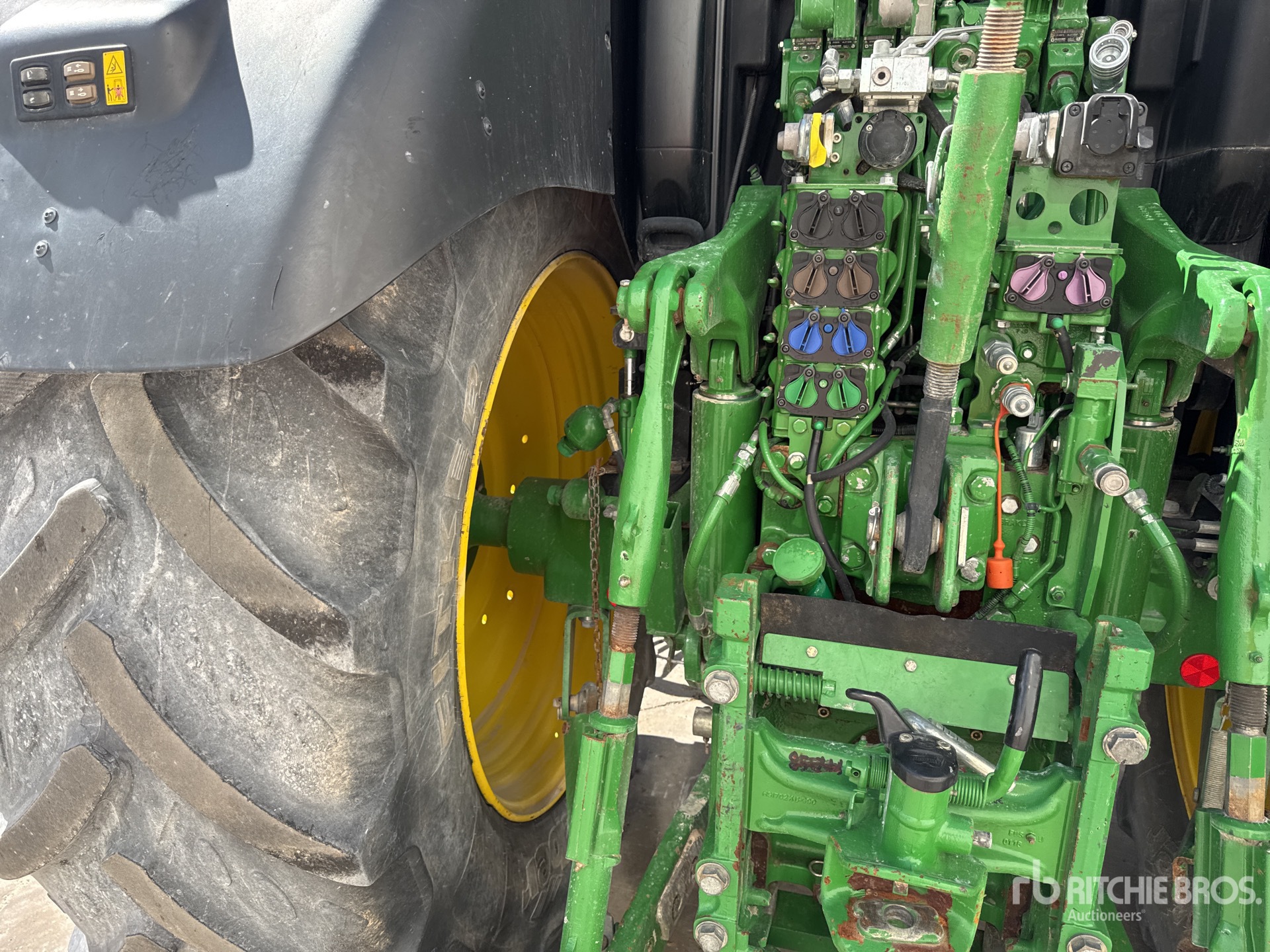 2016 John Deere 6175R AUTO POWE