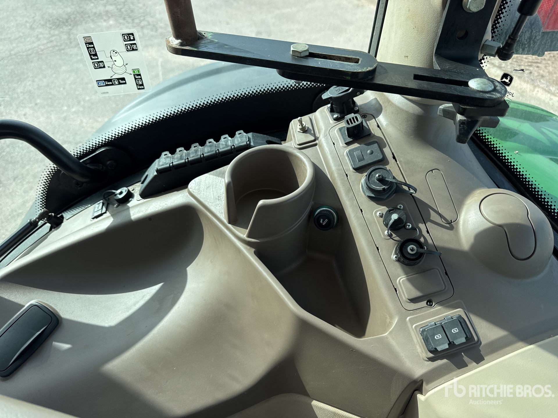 2022 John Deere 6175R AUTO POWE