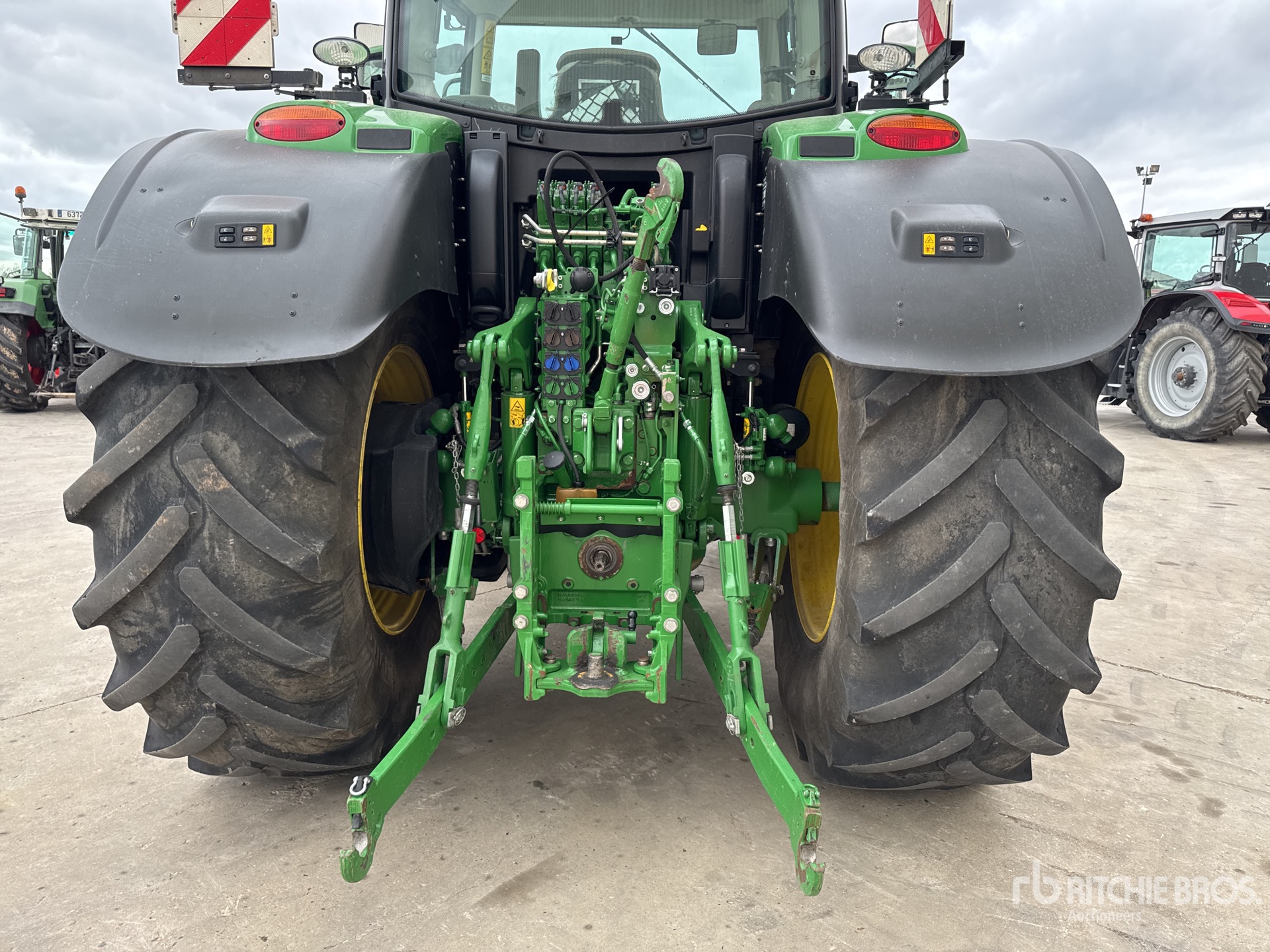 2022 John Deere 6175R AUTO POWE