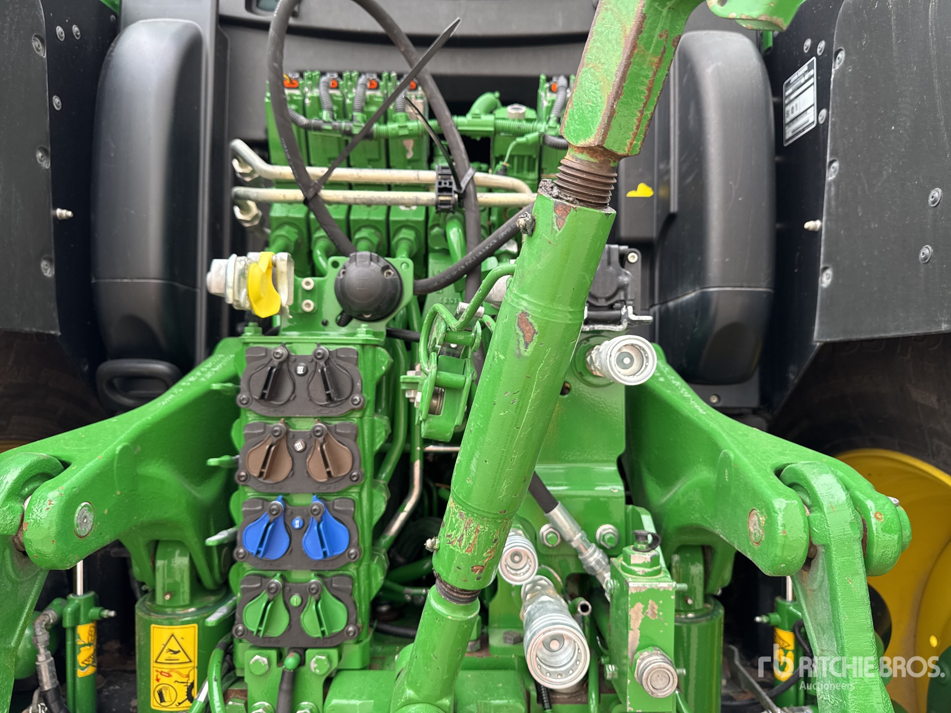 2022 John Deere 6175R AUTO POWE
