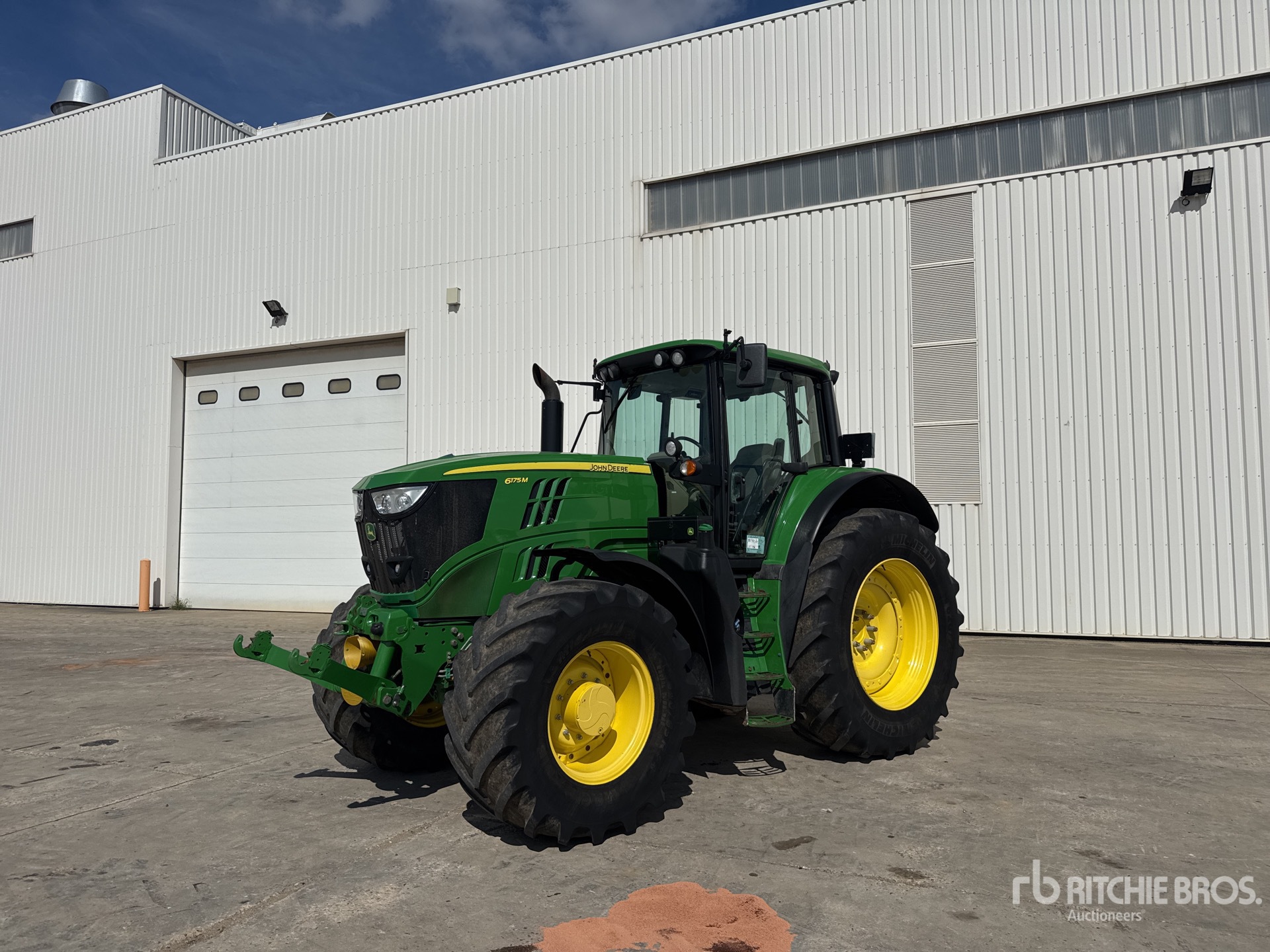 2016 John Deere 6175M