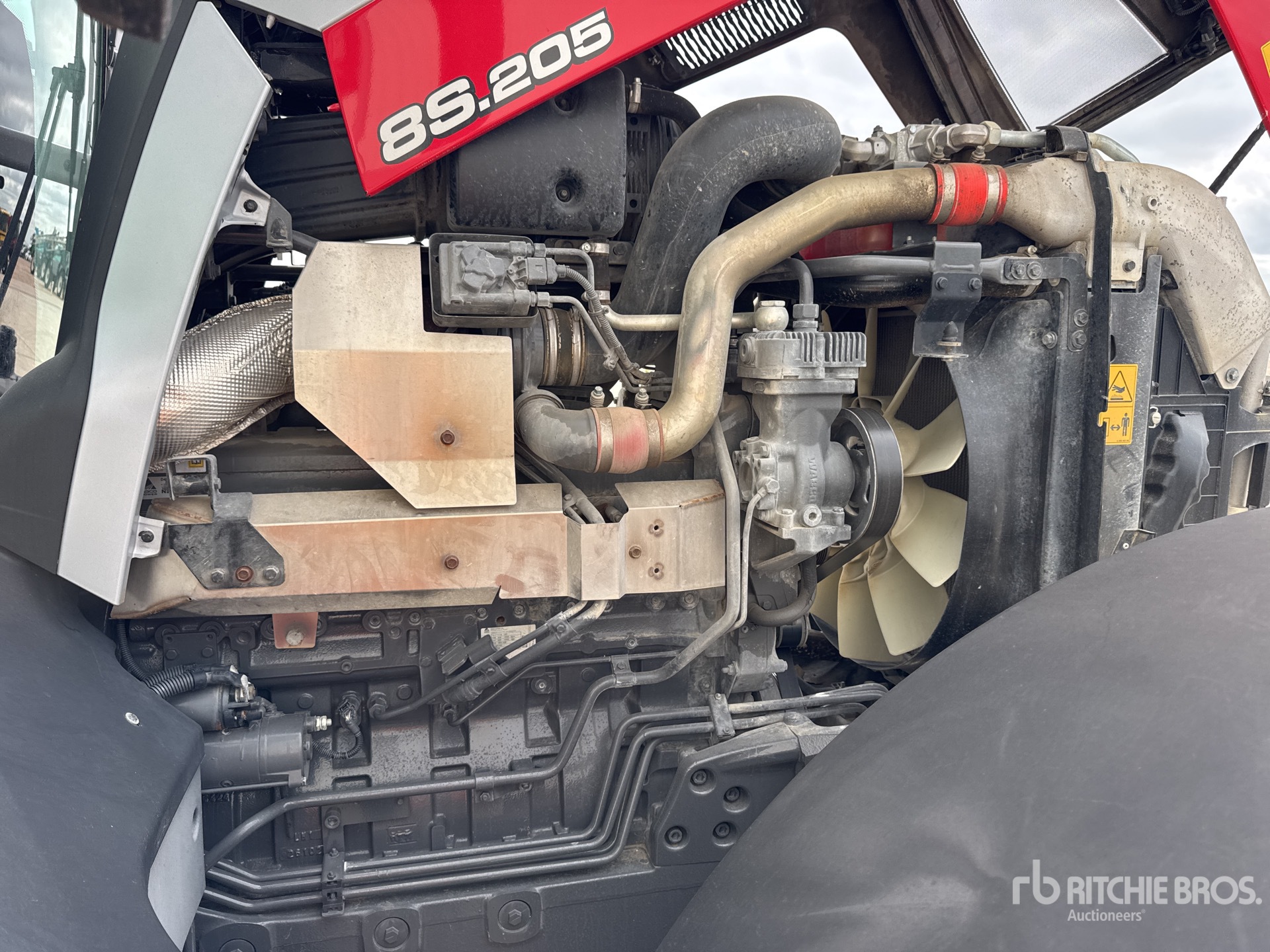 2023 Massey Ferguson 8S.205 DYNA-7