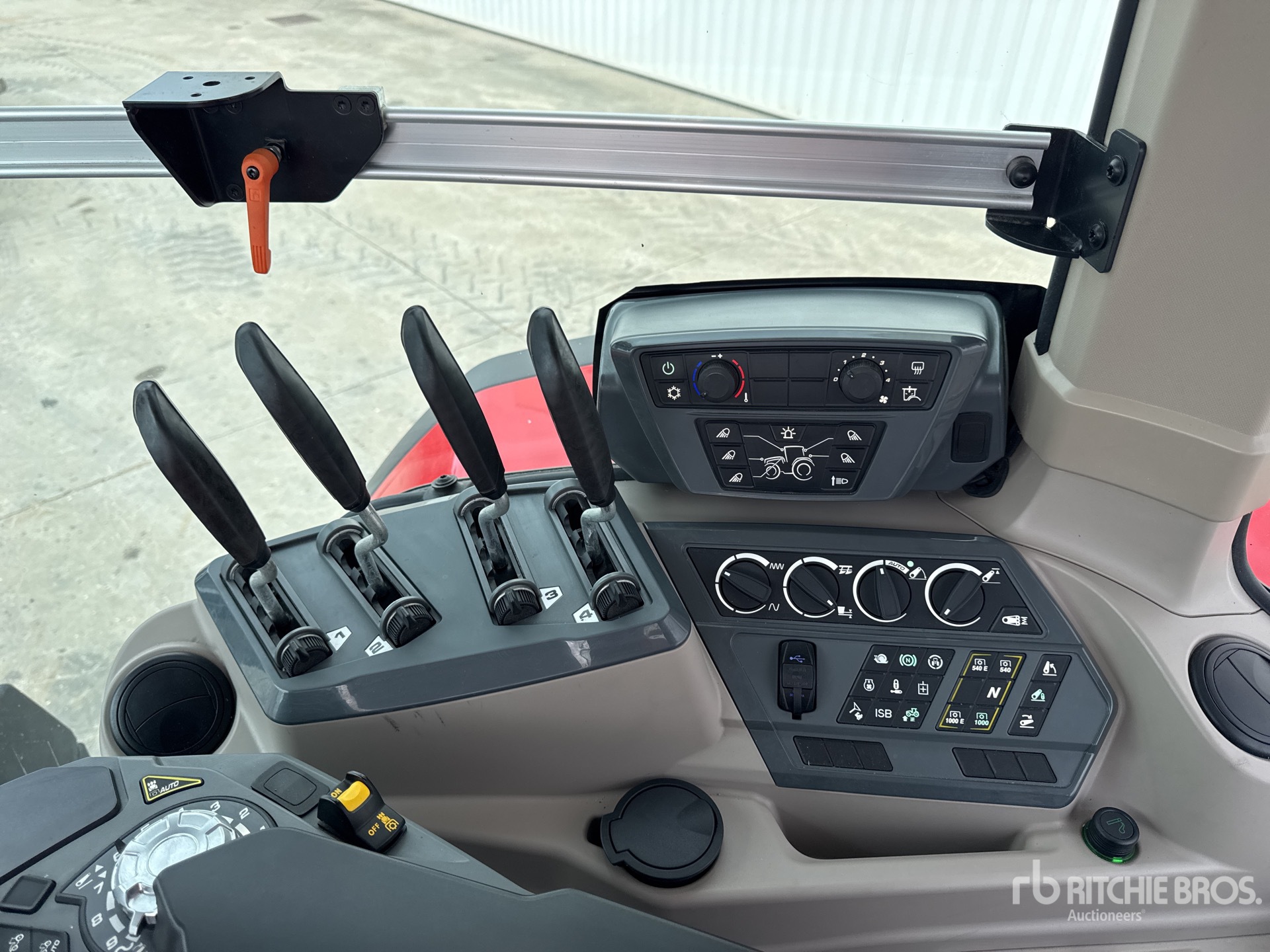 2023 Massey Ferguson 8S.205 DYNA-7