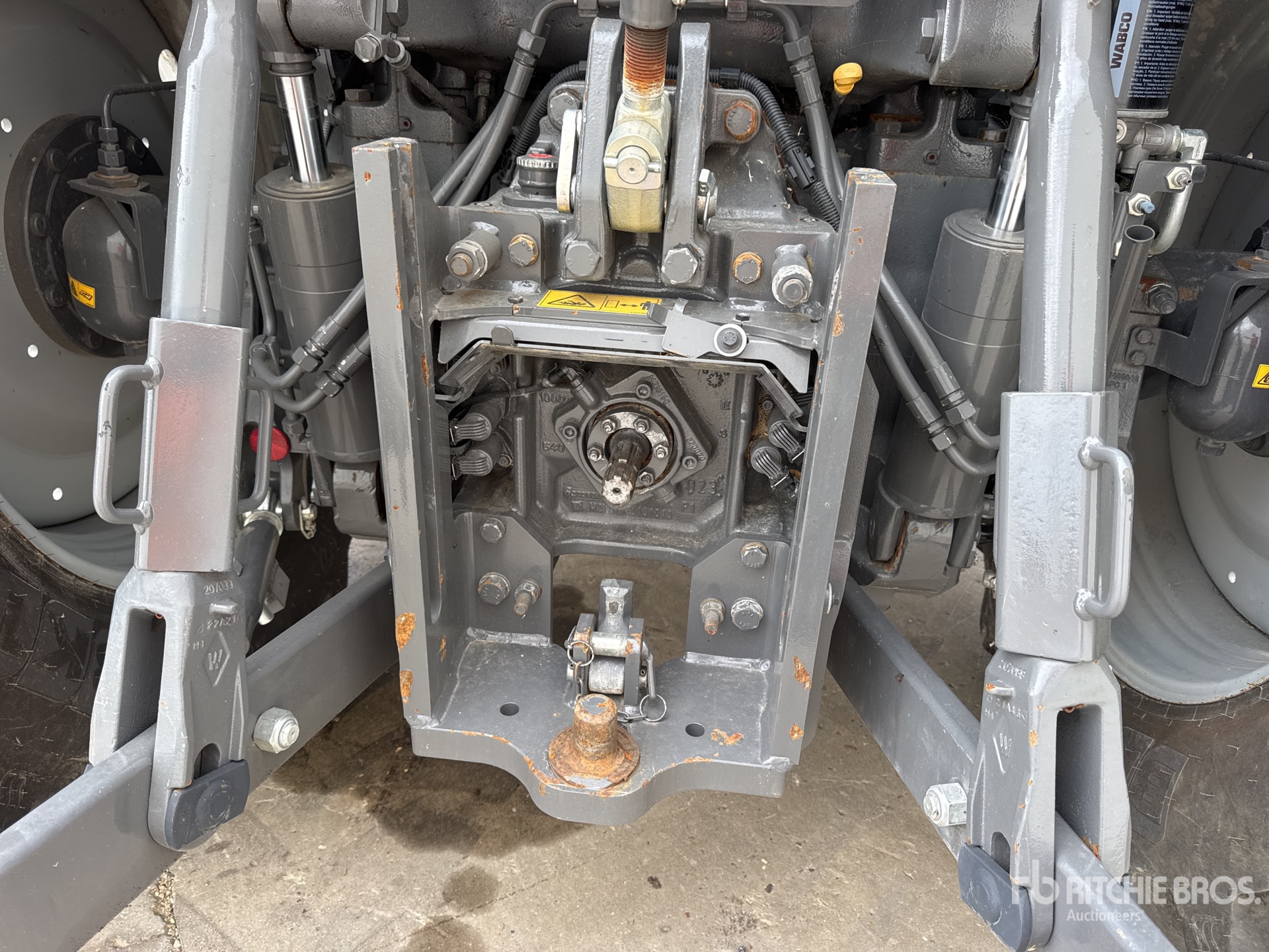 2023 Massey Ferguson 8S.205 DYNA-7