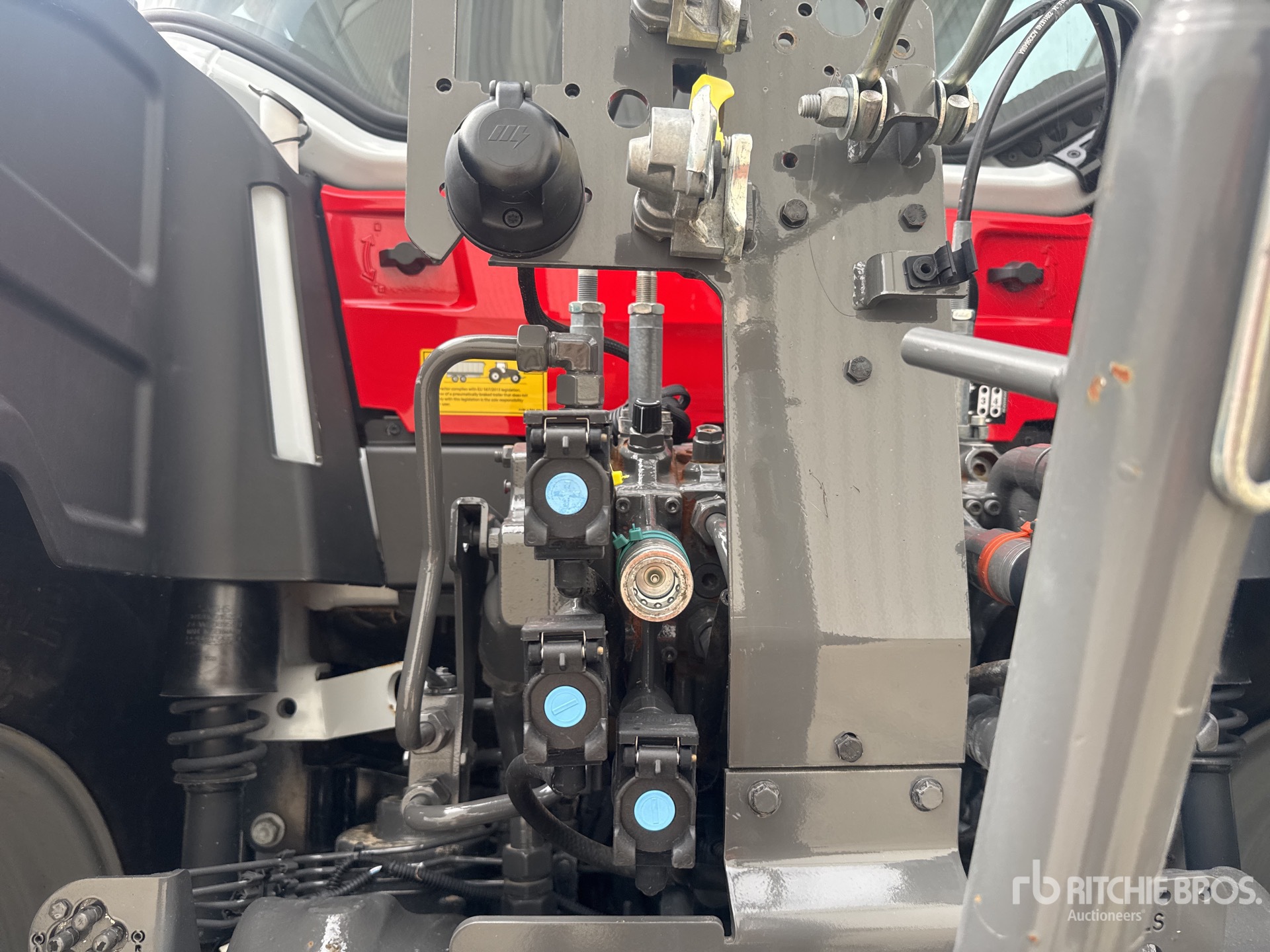 2023 Massey Ferguson 8S.205