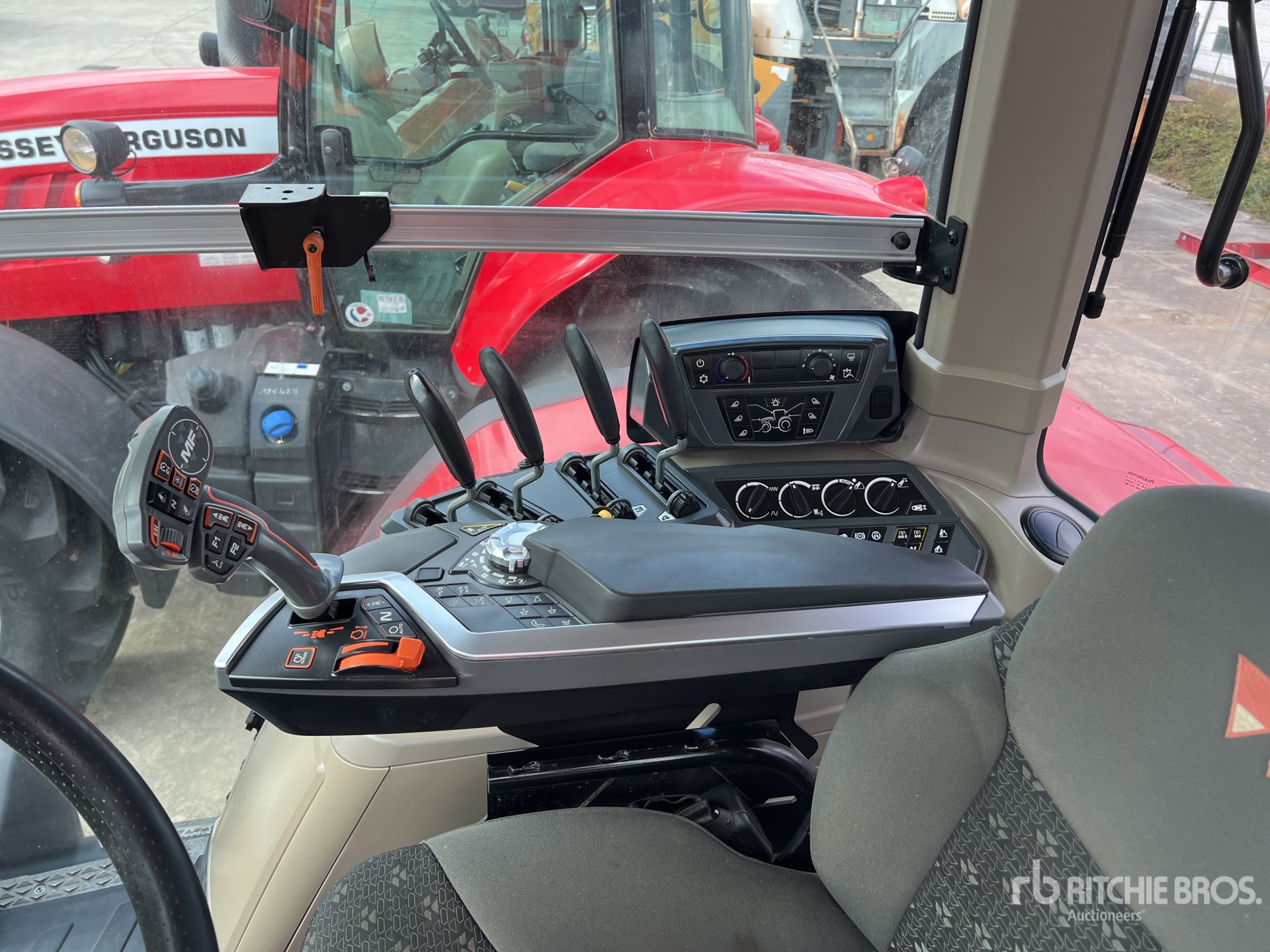 2023 Massey Ferguson 8S.205