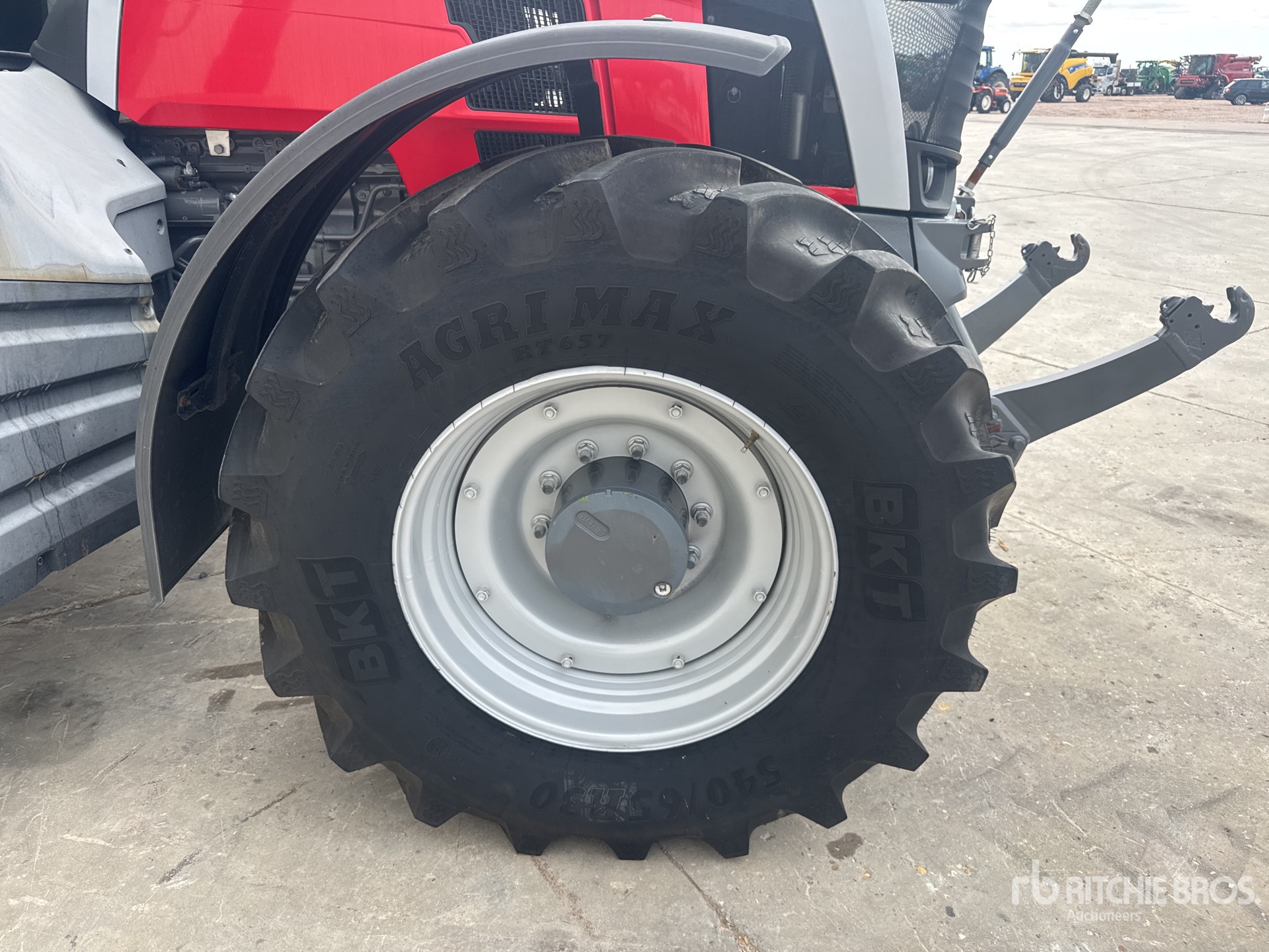 2023 Massey Ferguson 8S.205