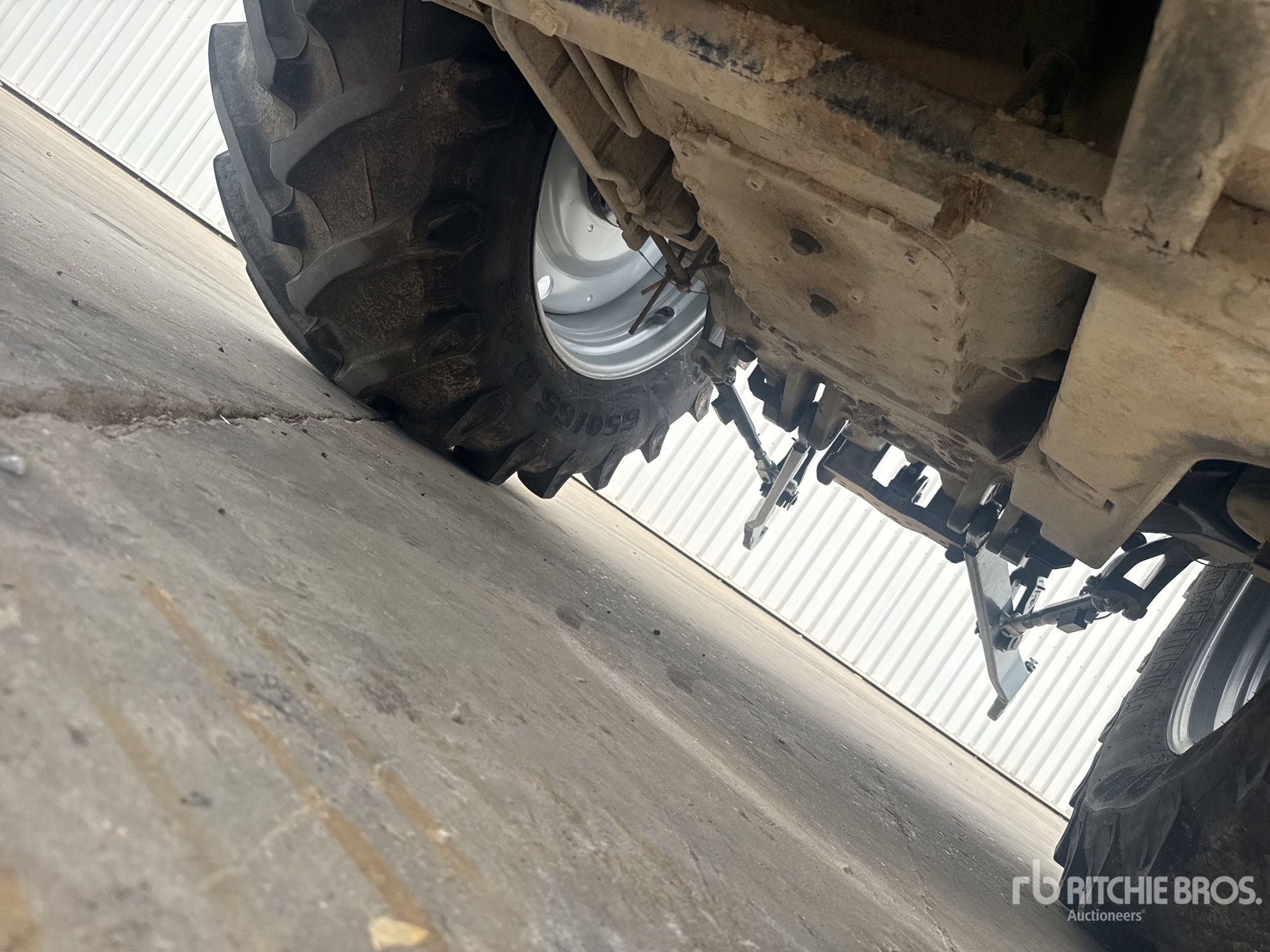 2023 Massey Ferguson 8S.205